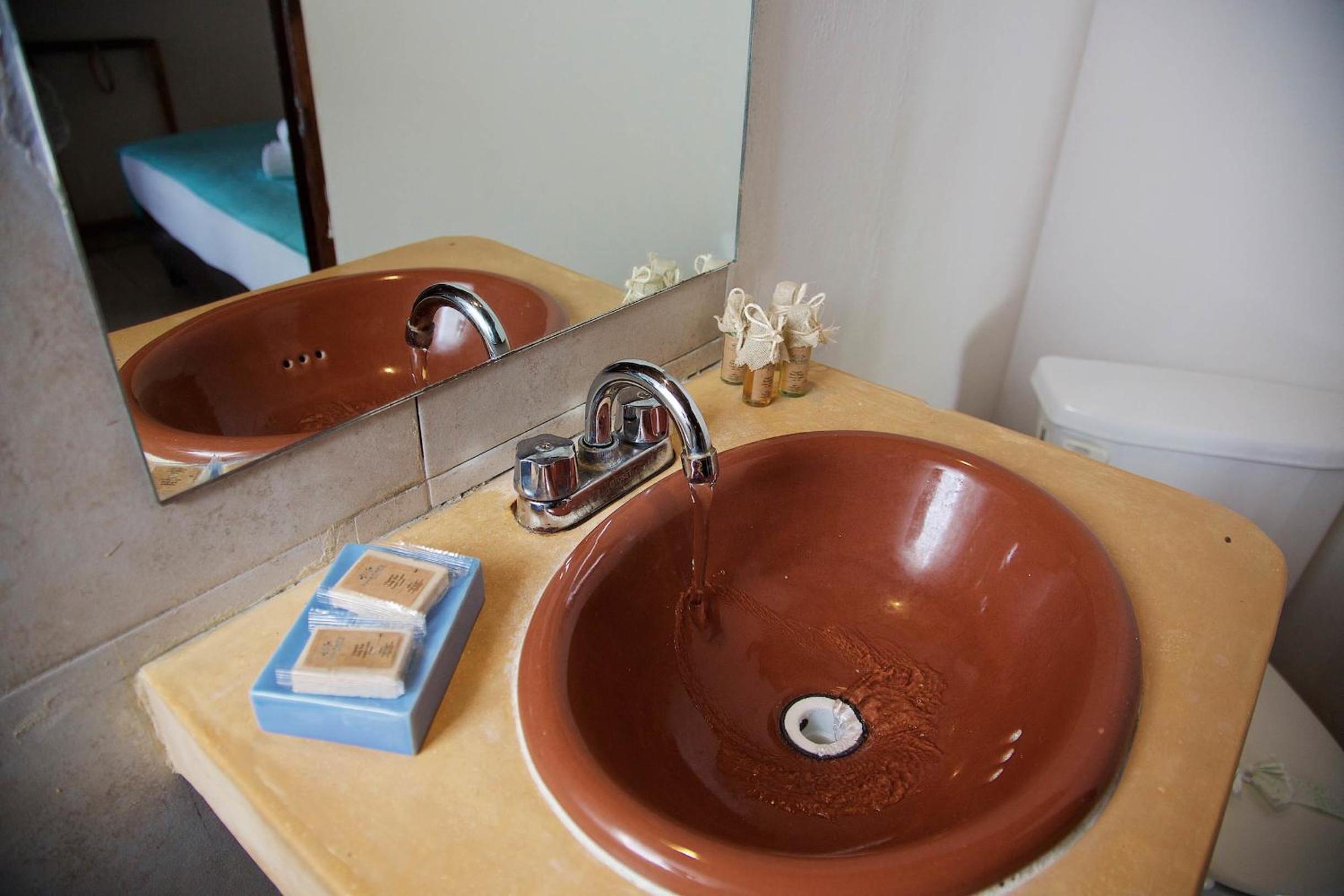 Standard Double Room - Photo 6