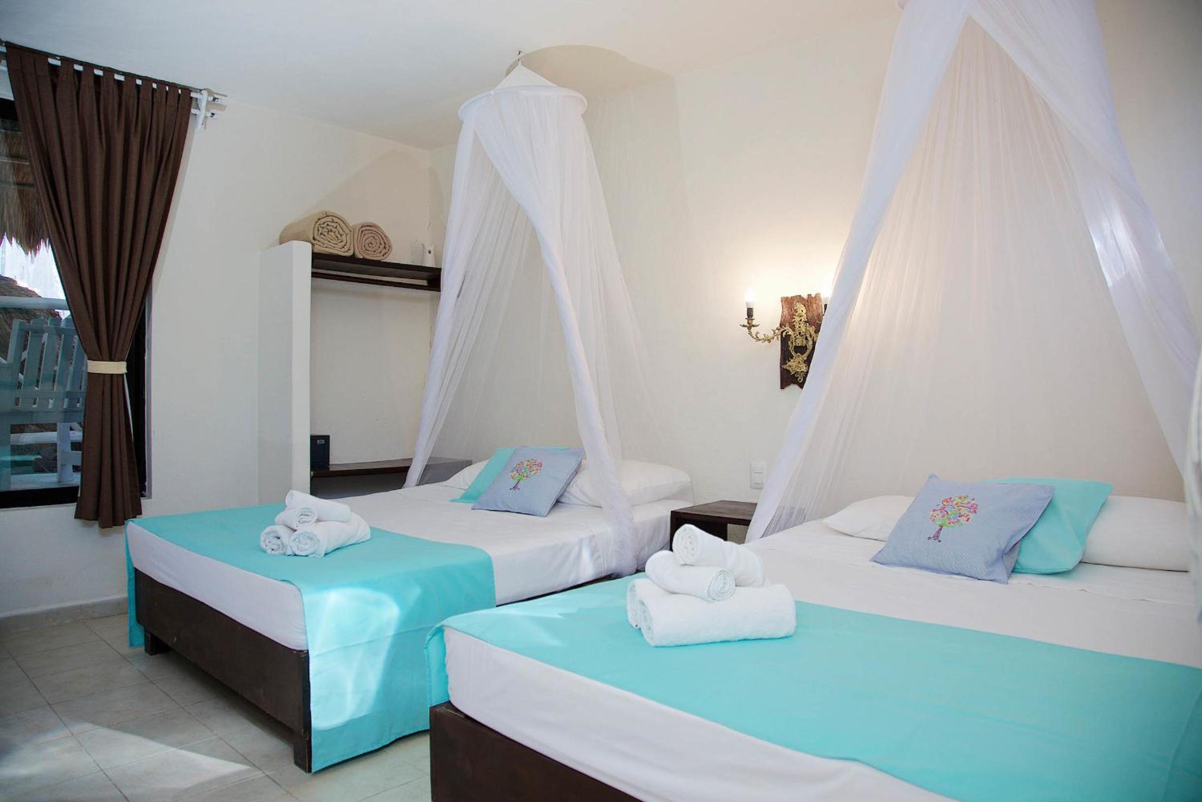 Standard Twin Room - Photo 12