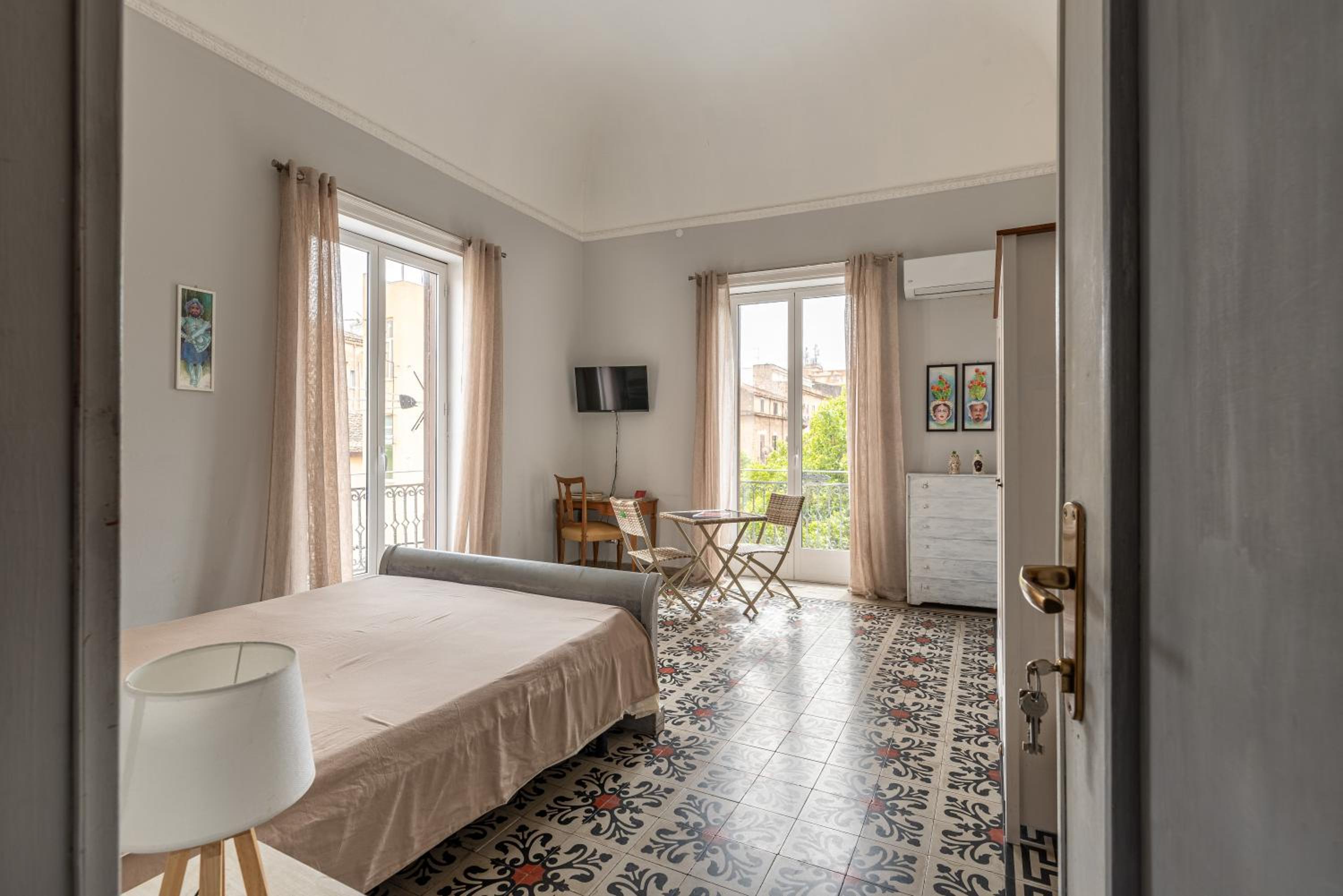 Double Room With Private External Bathroom