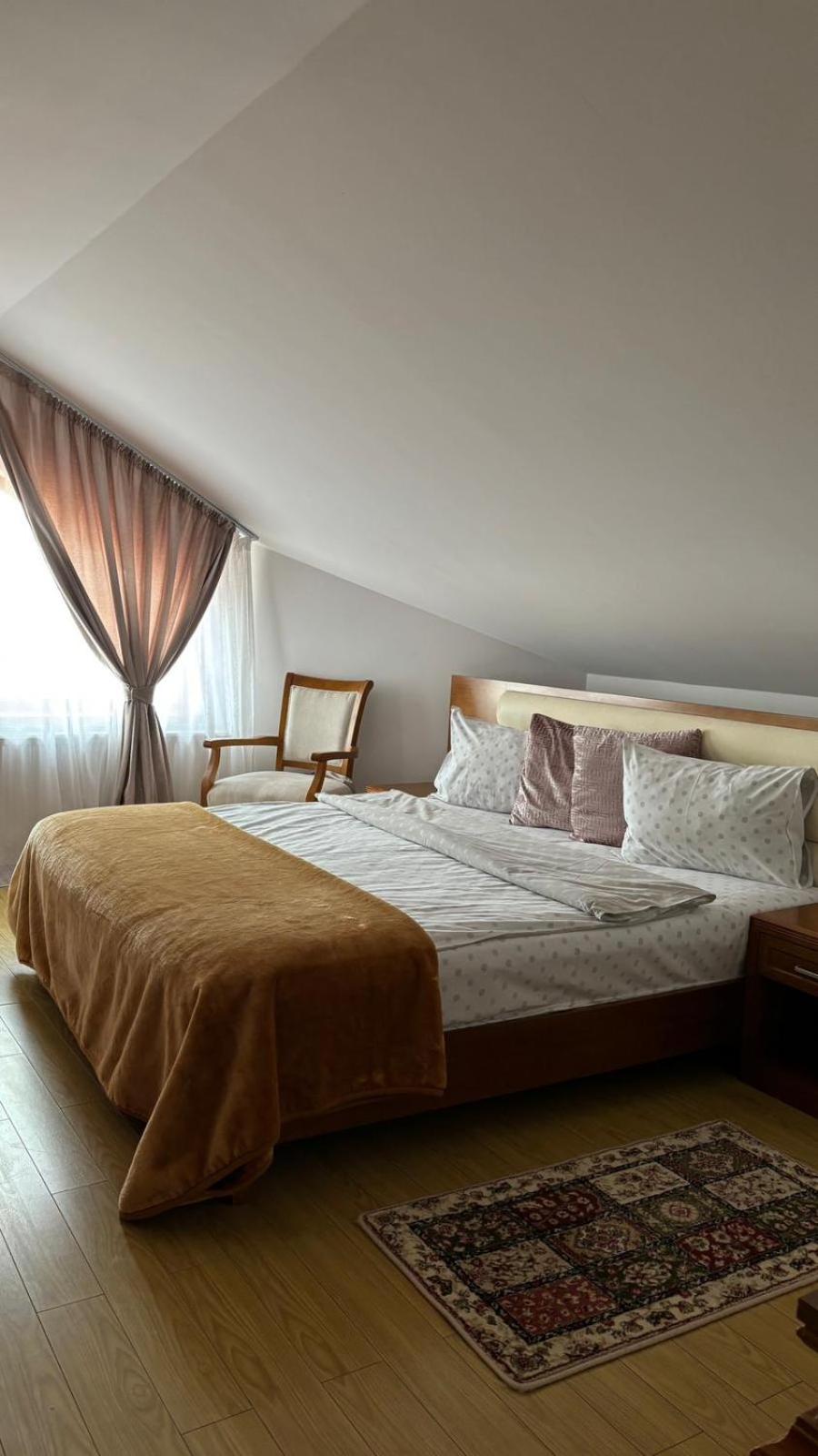 Double Room with Lake View - Photo 22
