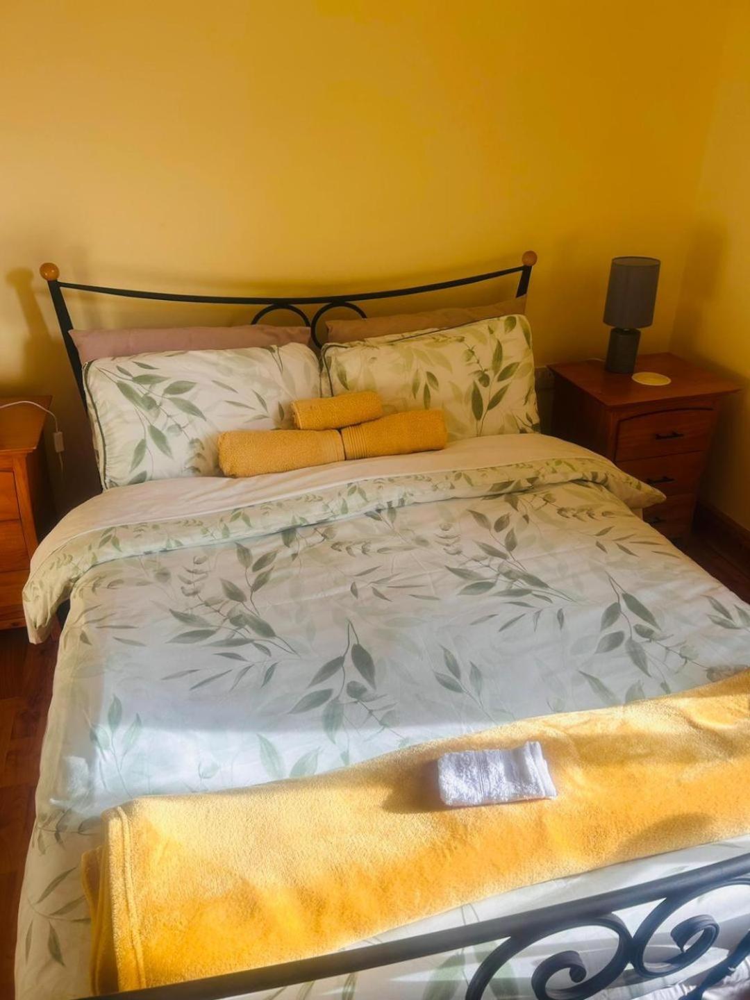 Double Room with Shared Bathroom photo 1