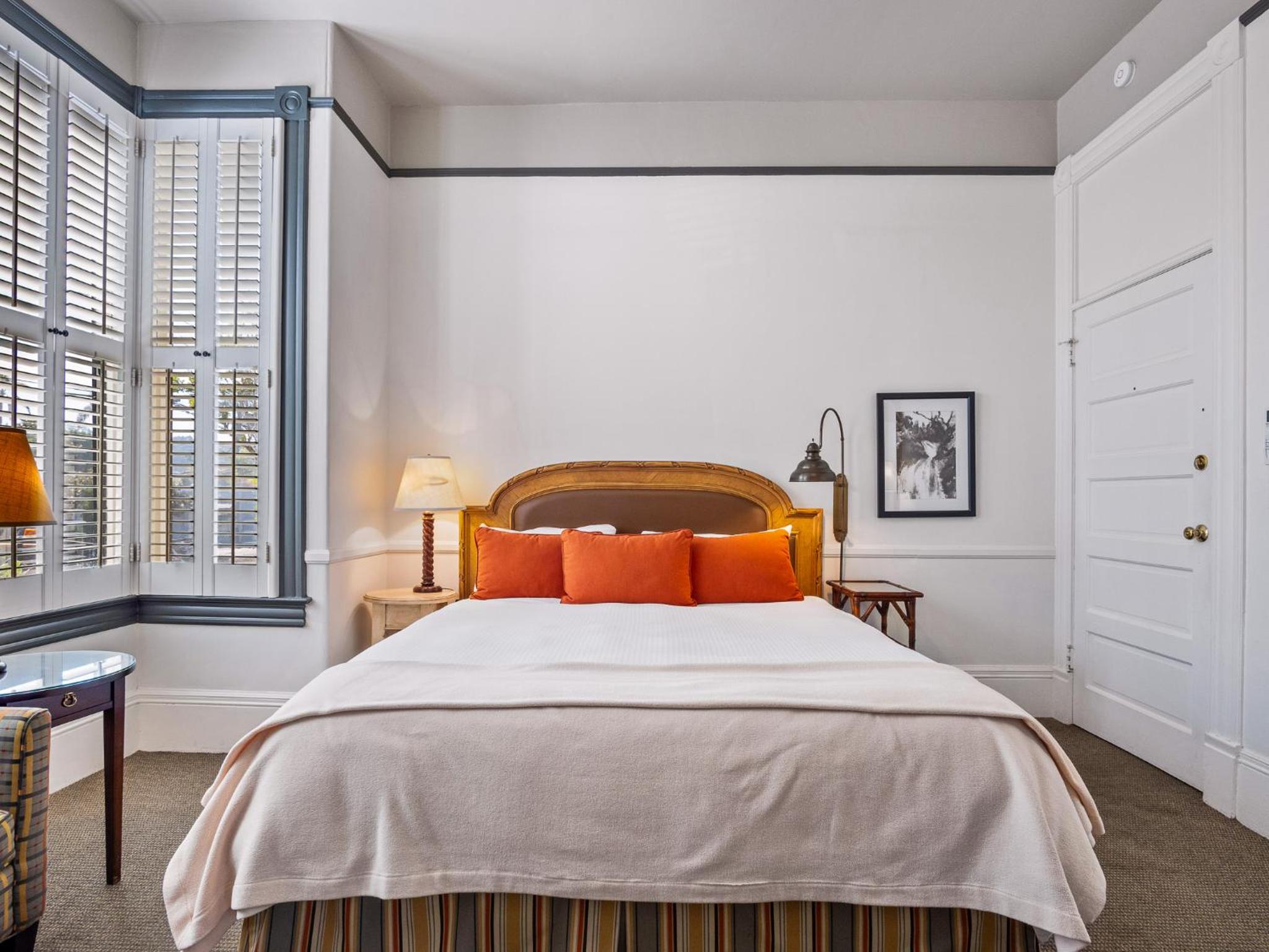 Queen Room - Photo 5