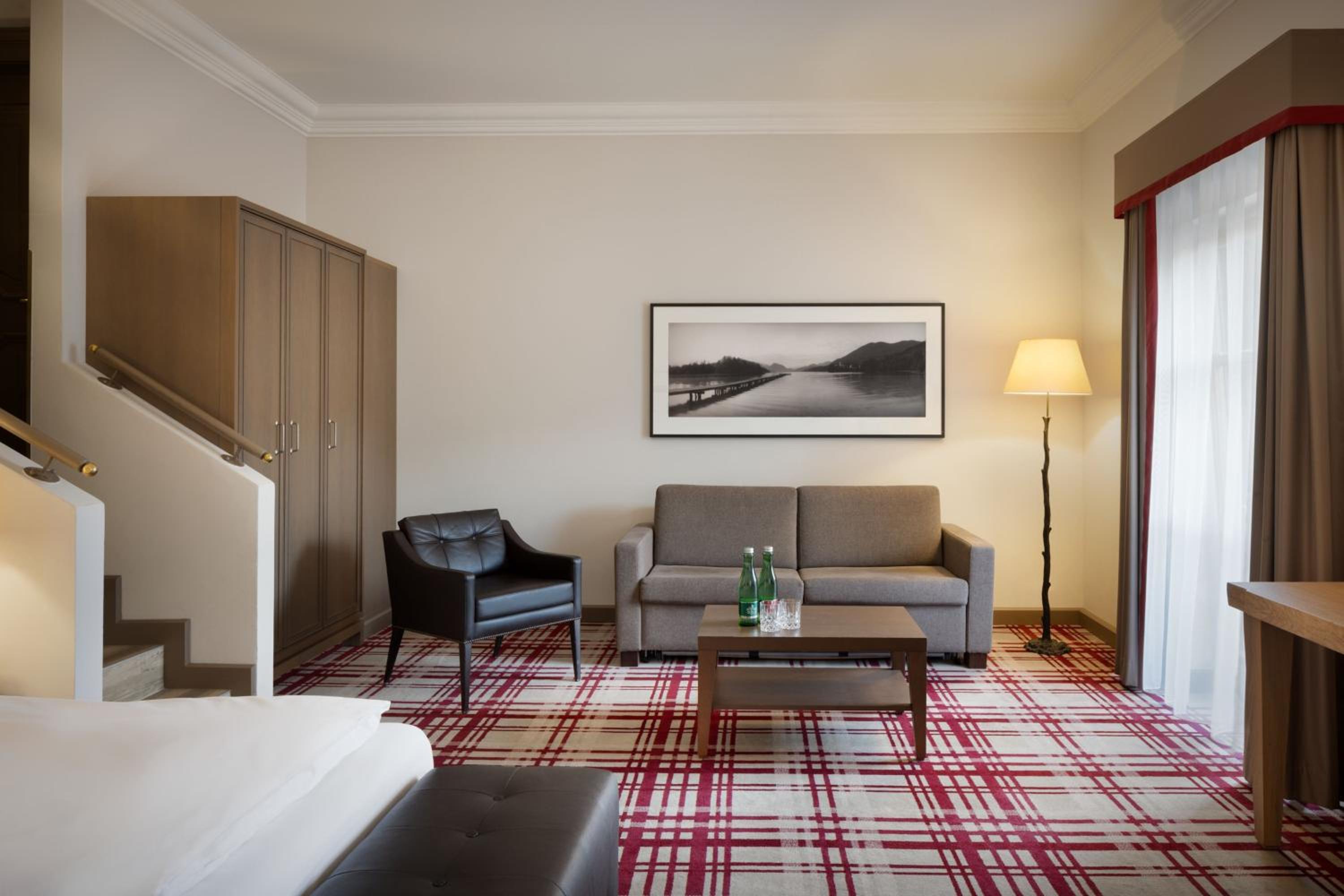Grand Deluxe Twin Room with Two Twin Beds and Garden View - Photo 1