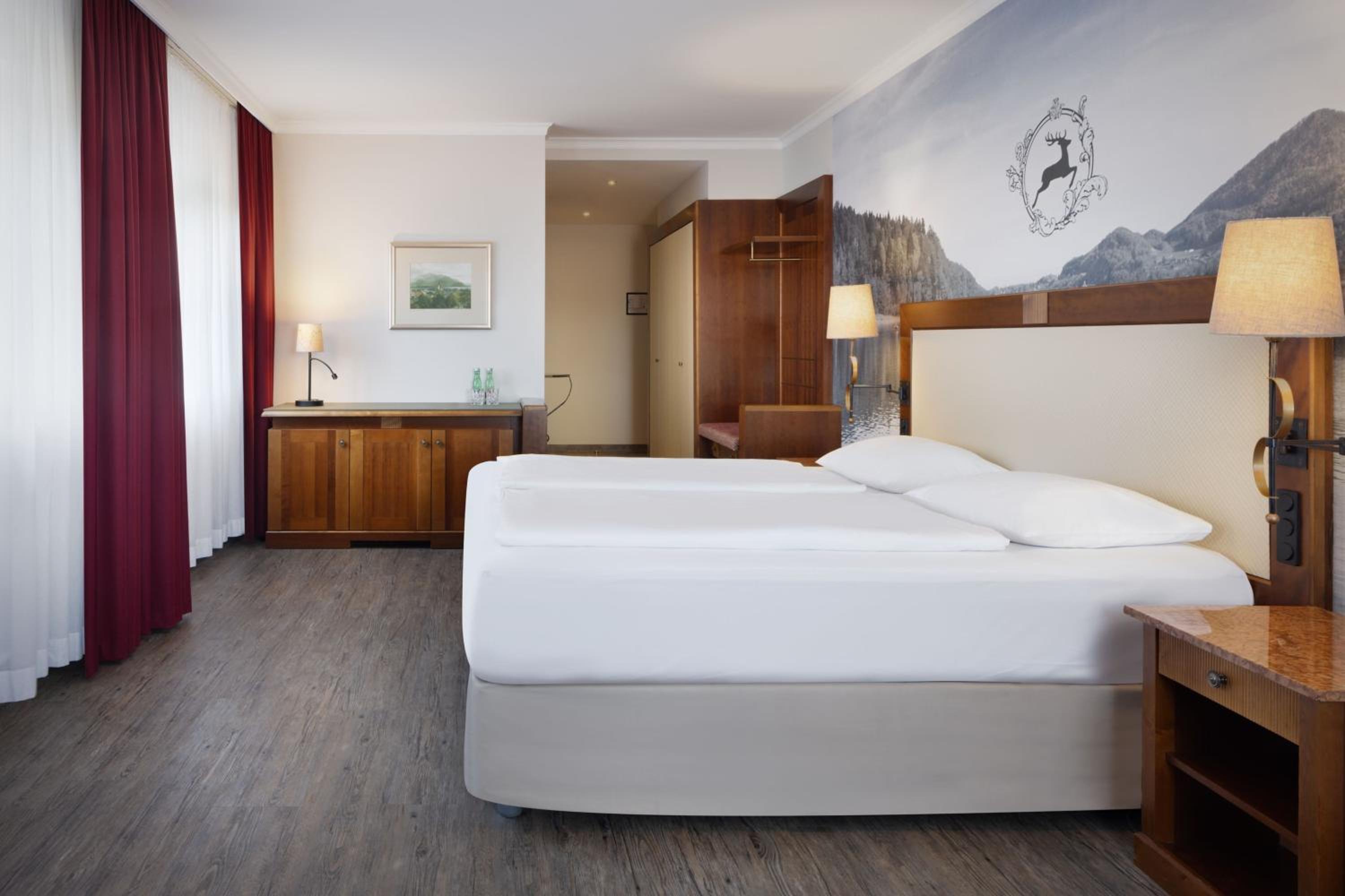 Deluxe King Room with Garden View - Photo 1
