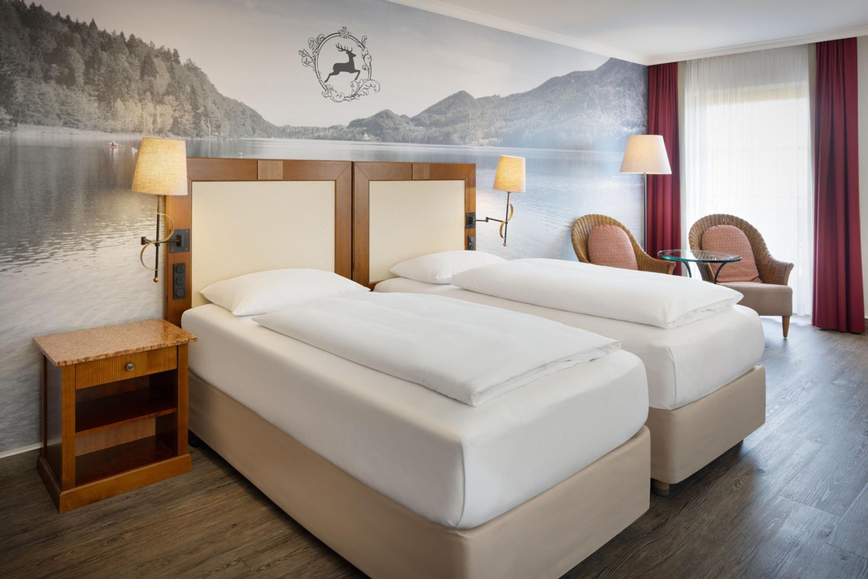 Grand Deluxe Twin Room with Two Twin Beds and Garden View - Photo 5