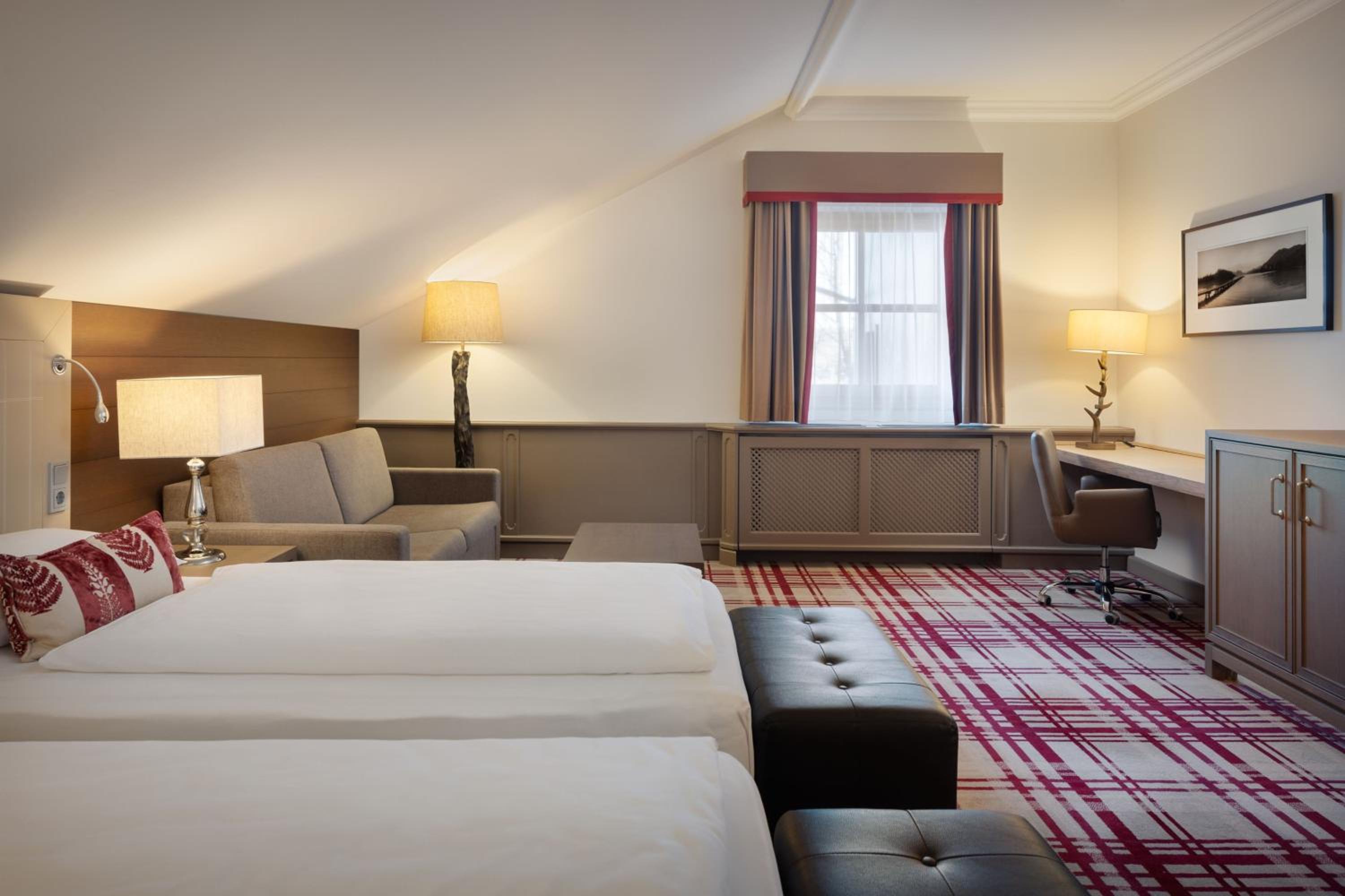 Comfort Twin Room with Two Twin Beds and Garden View - Photo 4