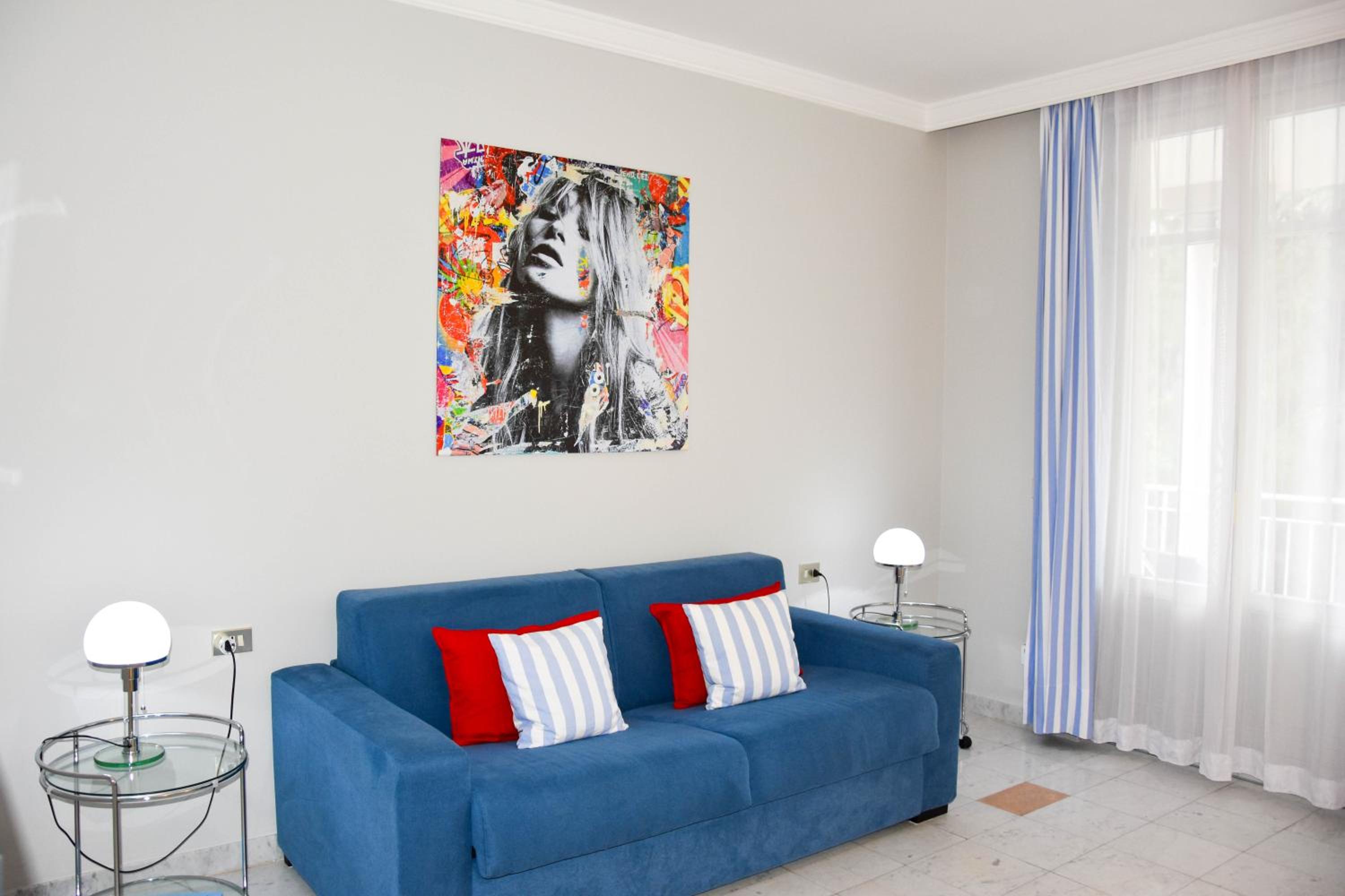 Apartment with Lake View photo 1