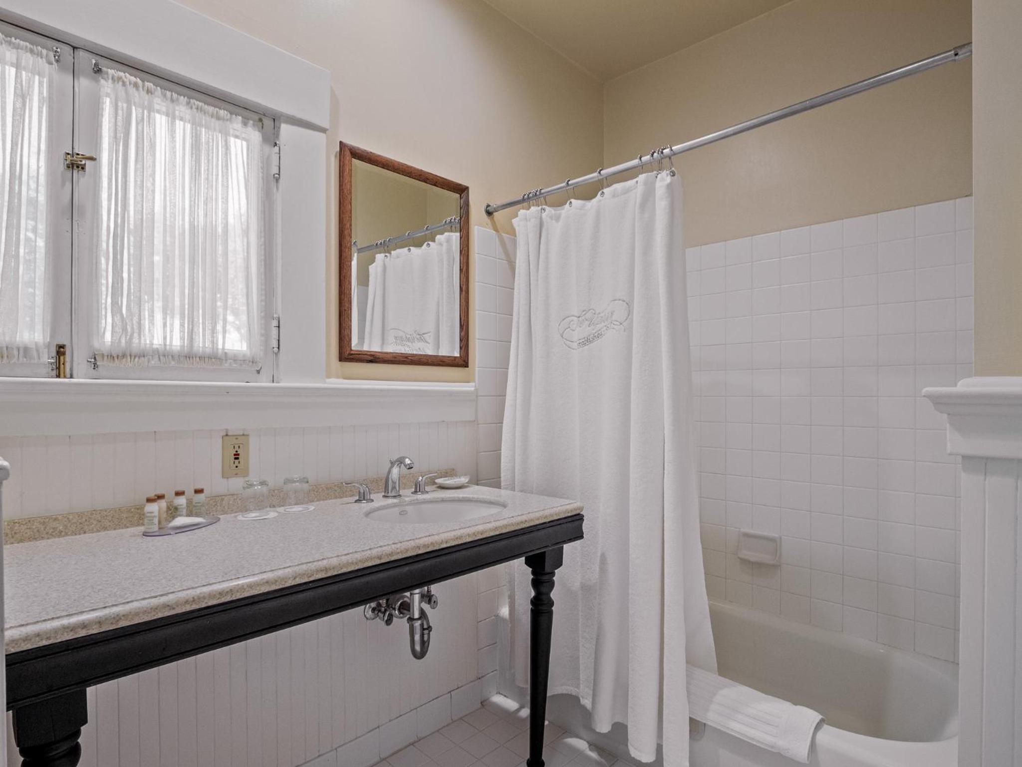 Junior King Room  - Photo 4