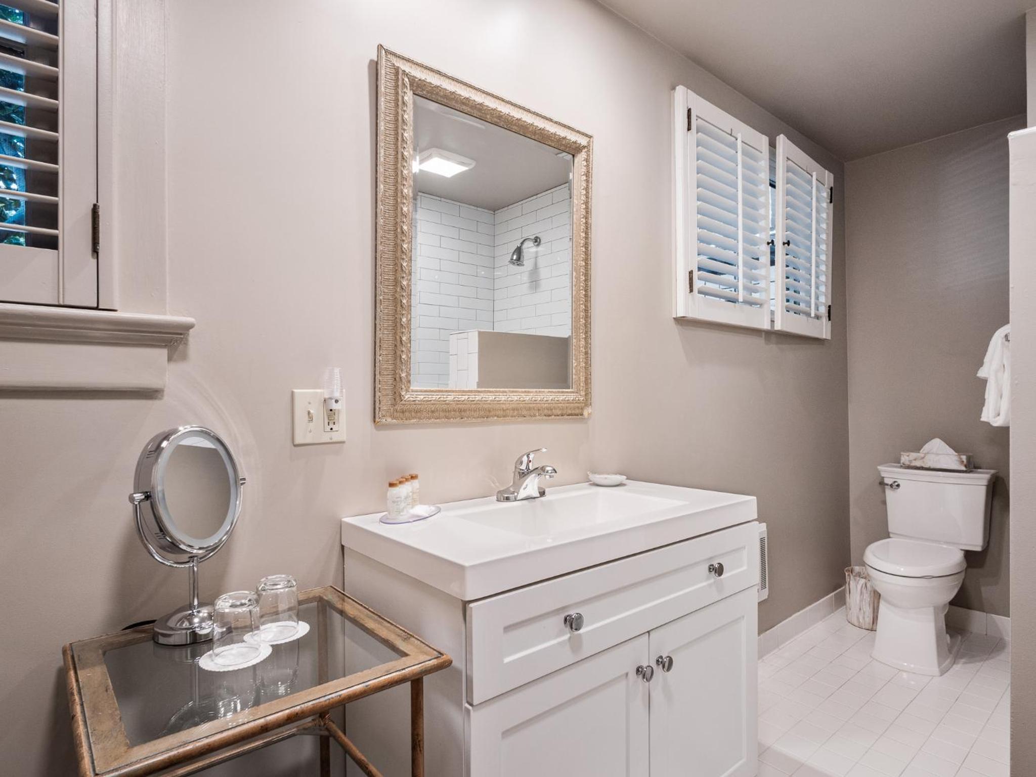 Double Room - Photo 8