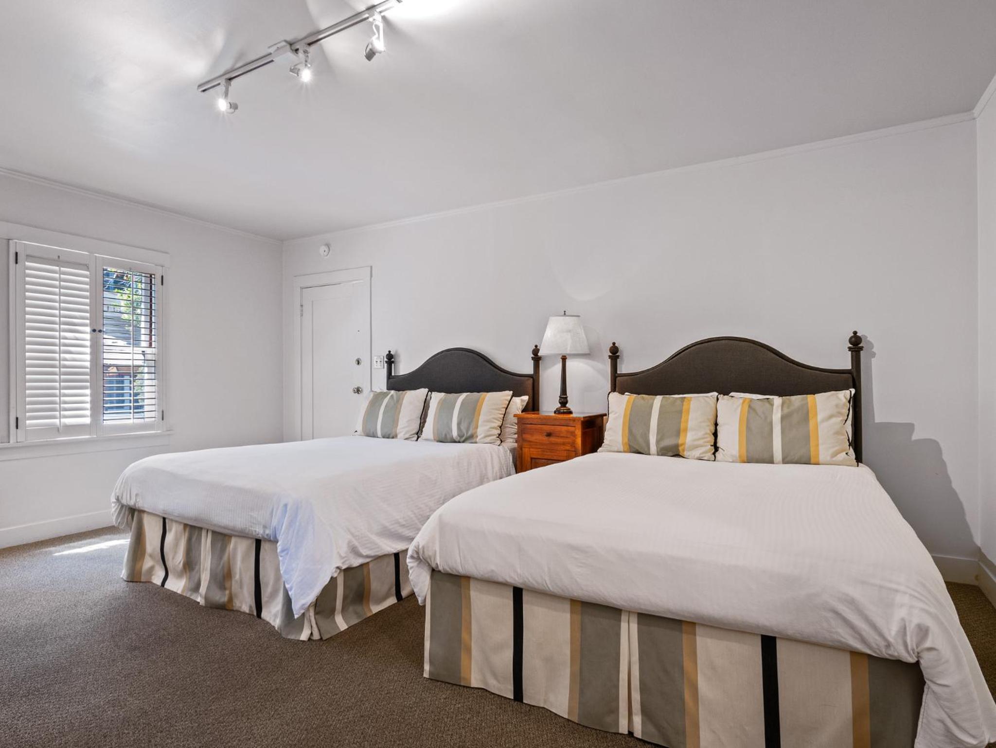 Double Queen Room - Photo 2