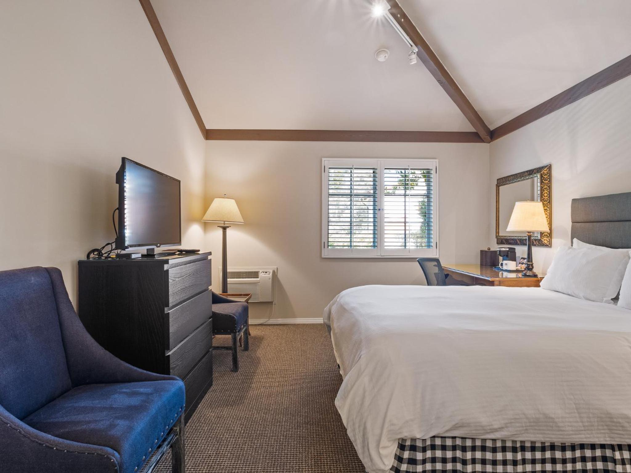 Queen Room - Photo 4
