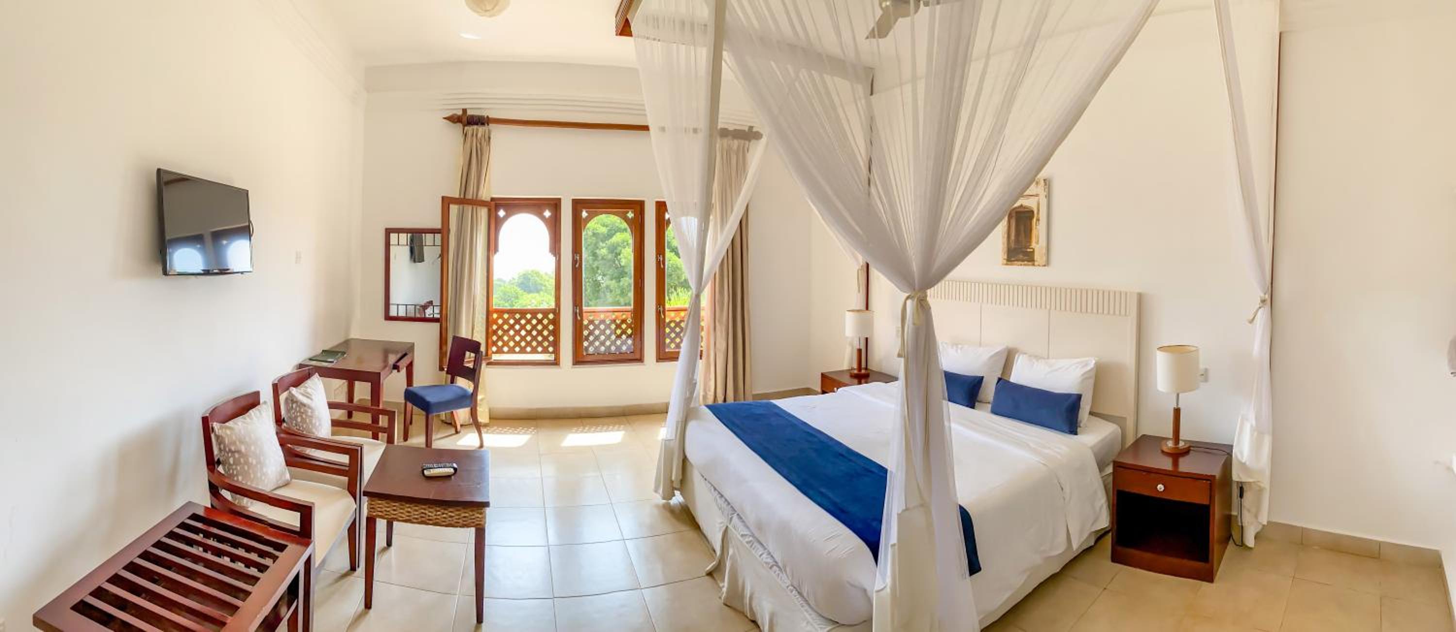 Double Room - Photo 14