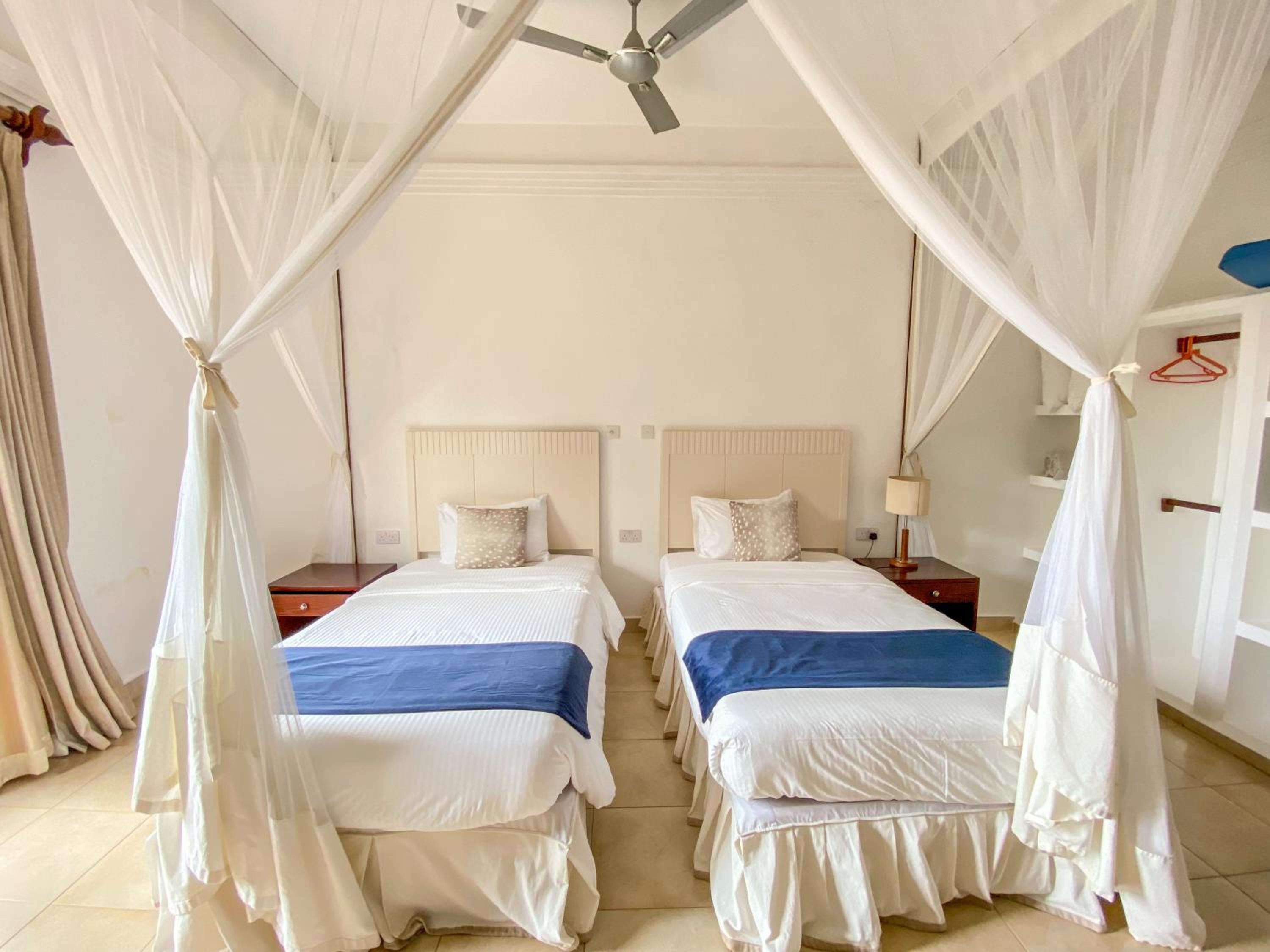 Double Room - Photo 5