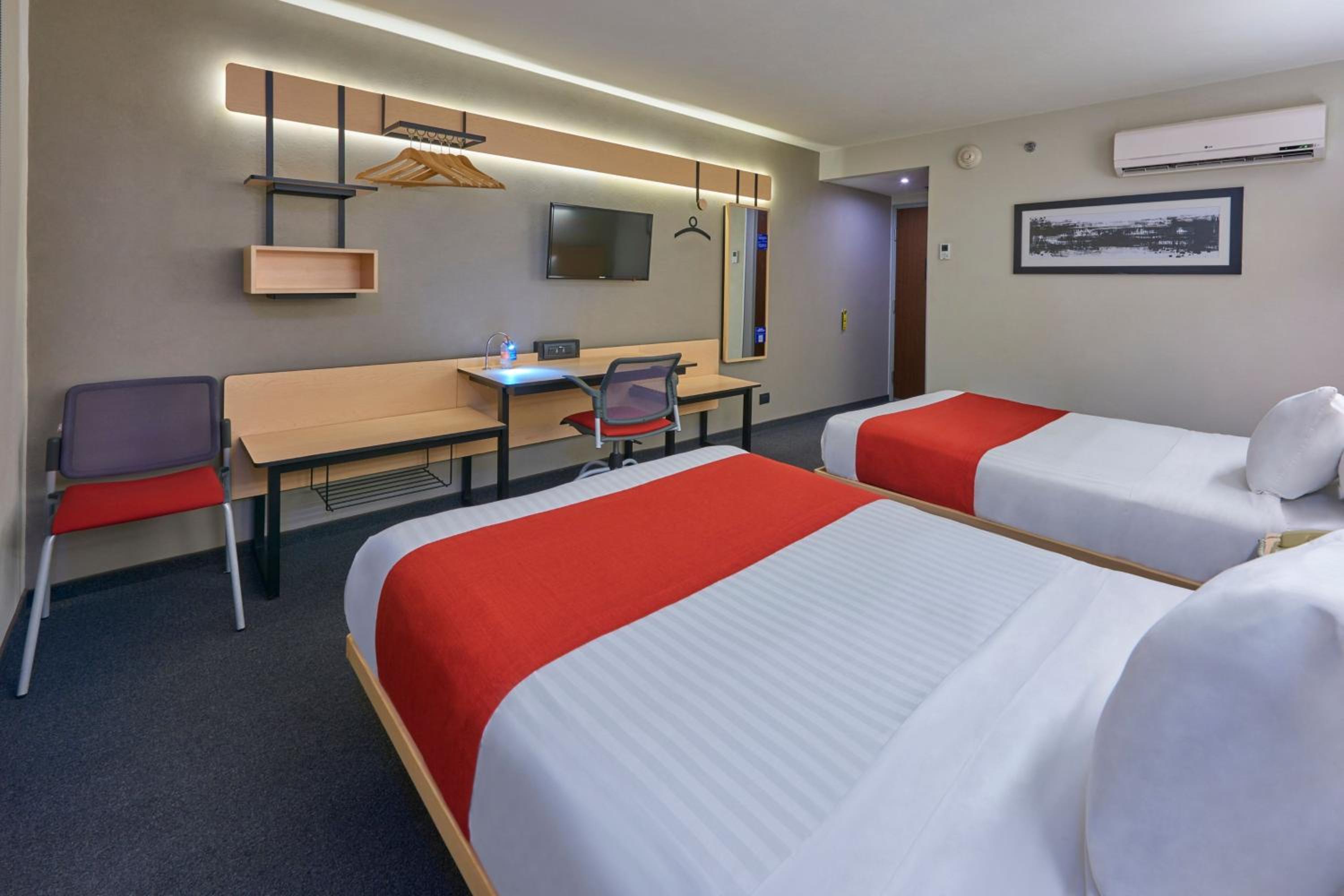 Double Room with Two Double Beds photo 3