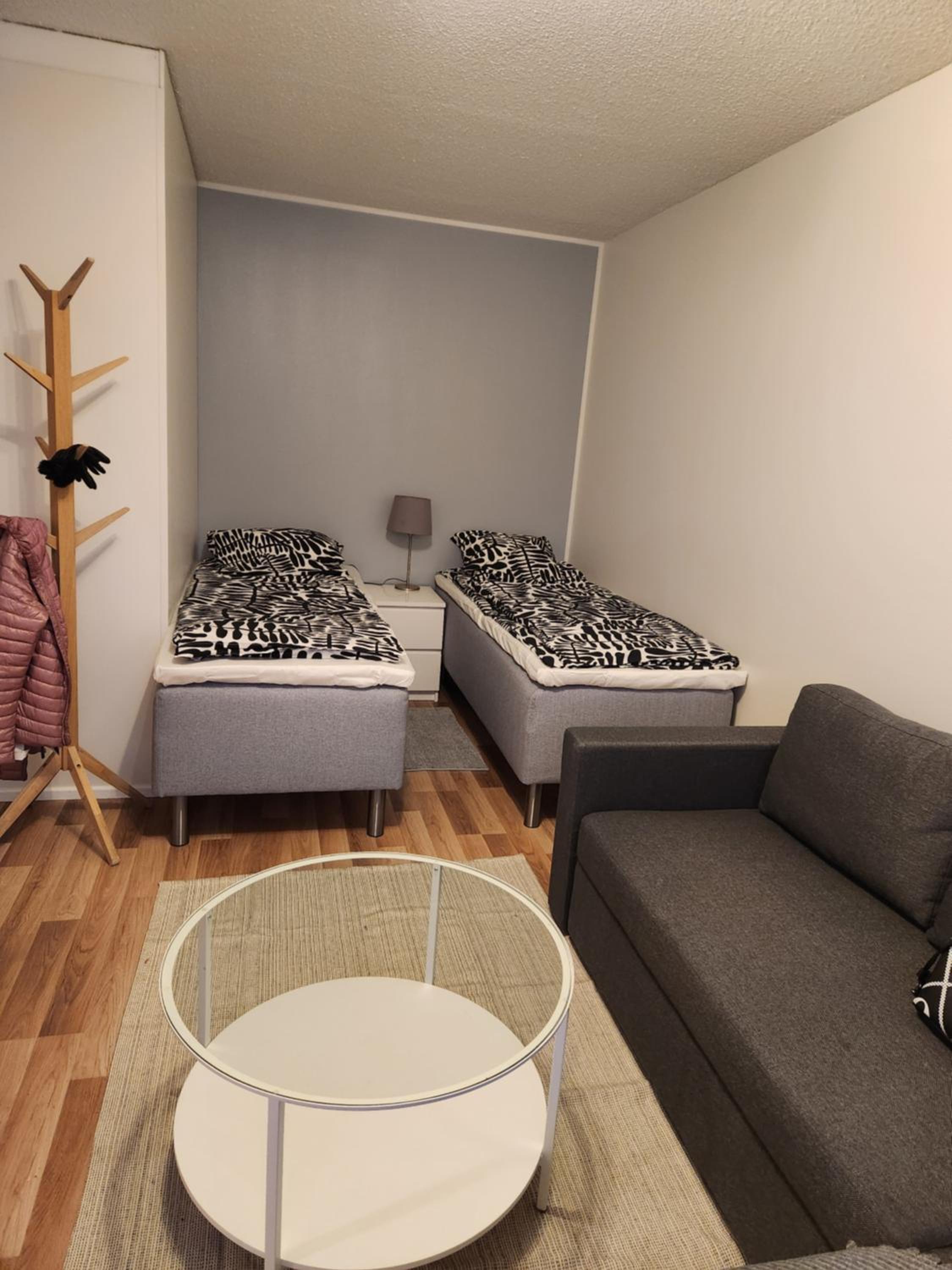 One-Bedroom Apartment photo 1