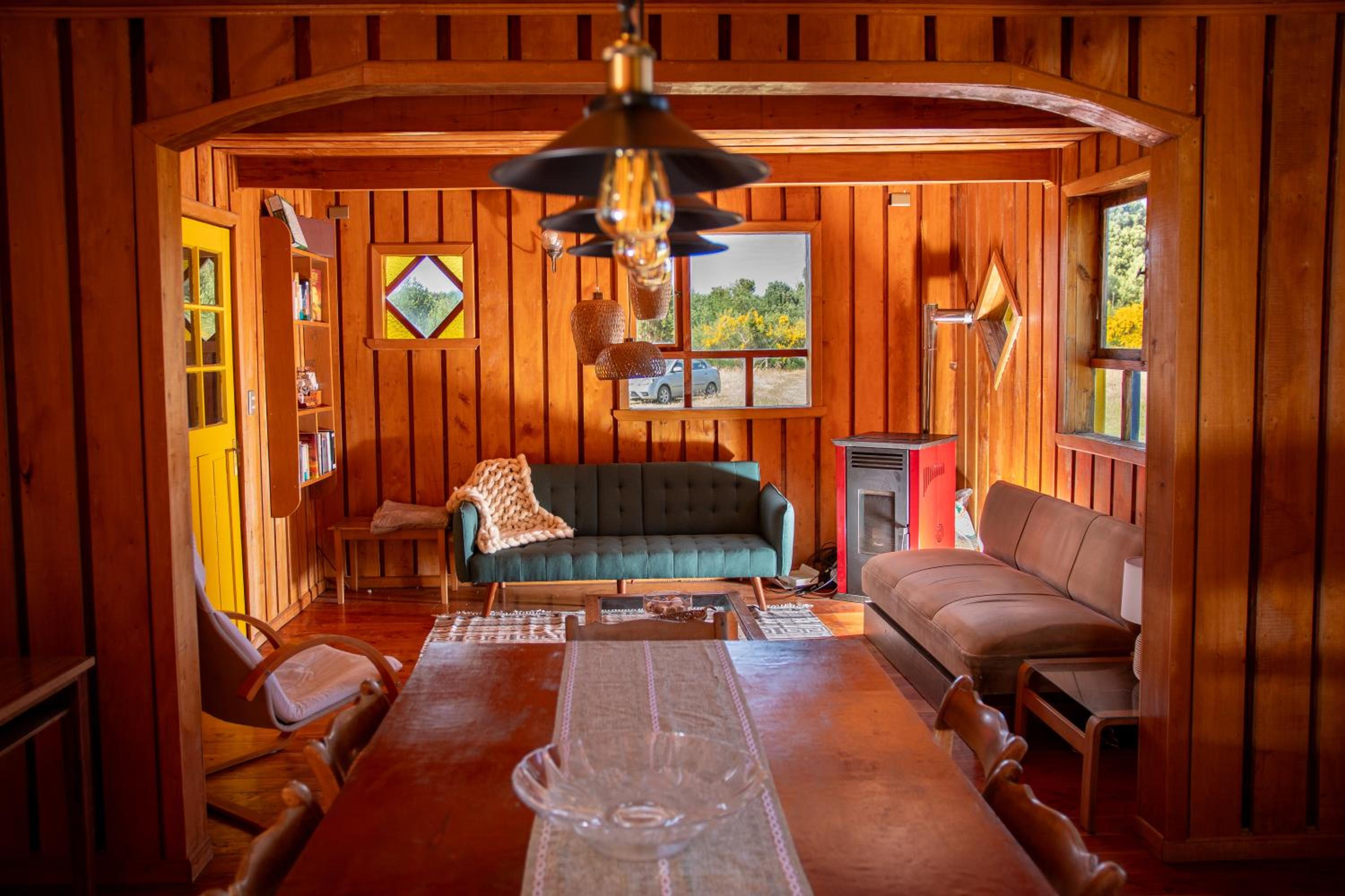 Five-Bedroom House photo 2