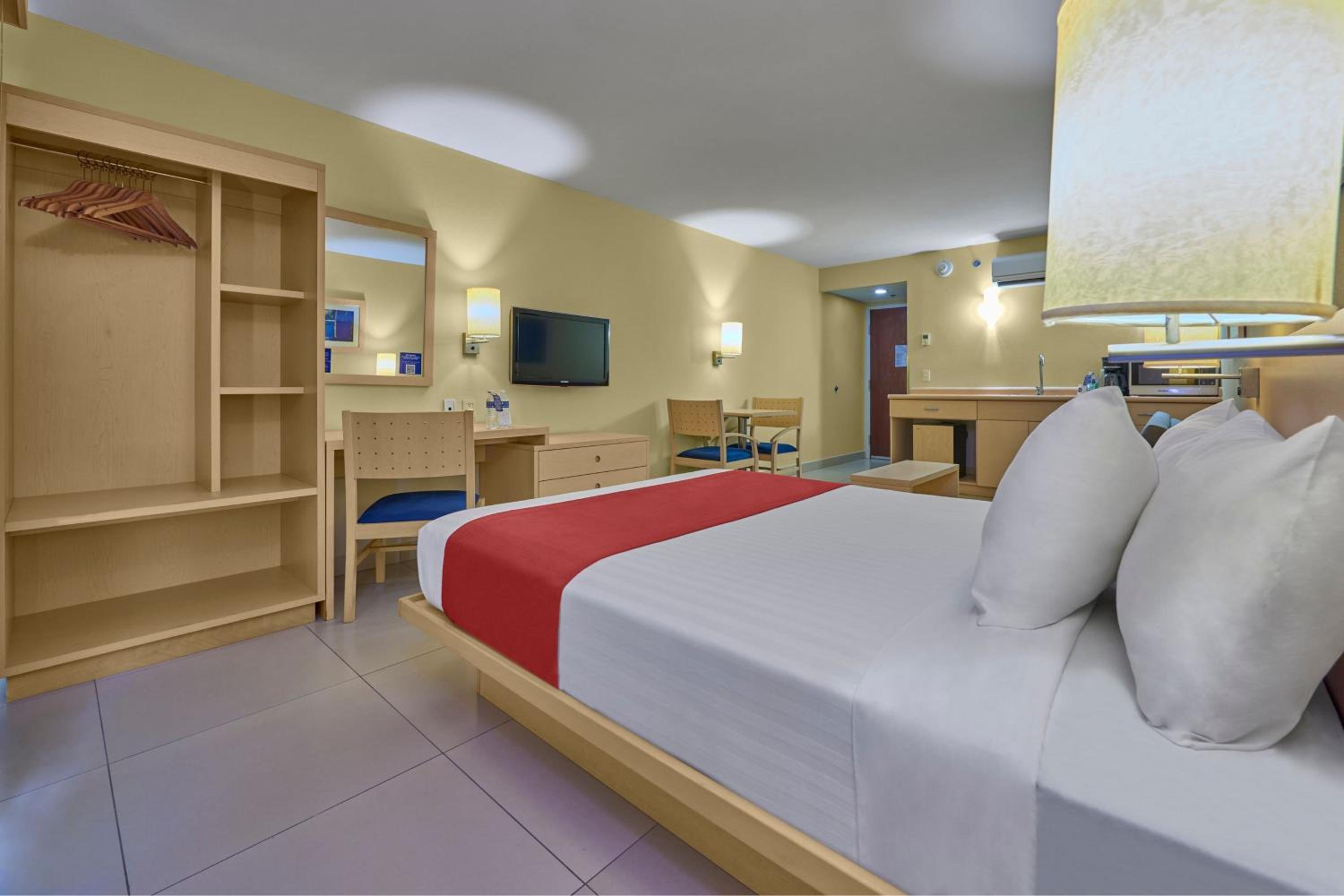 Queen Suite with Sofa Bed photo 2