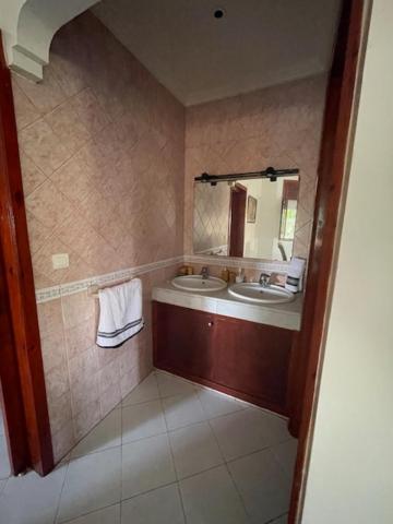 Three-Bedroom House - Photo 19