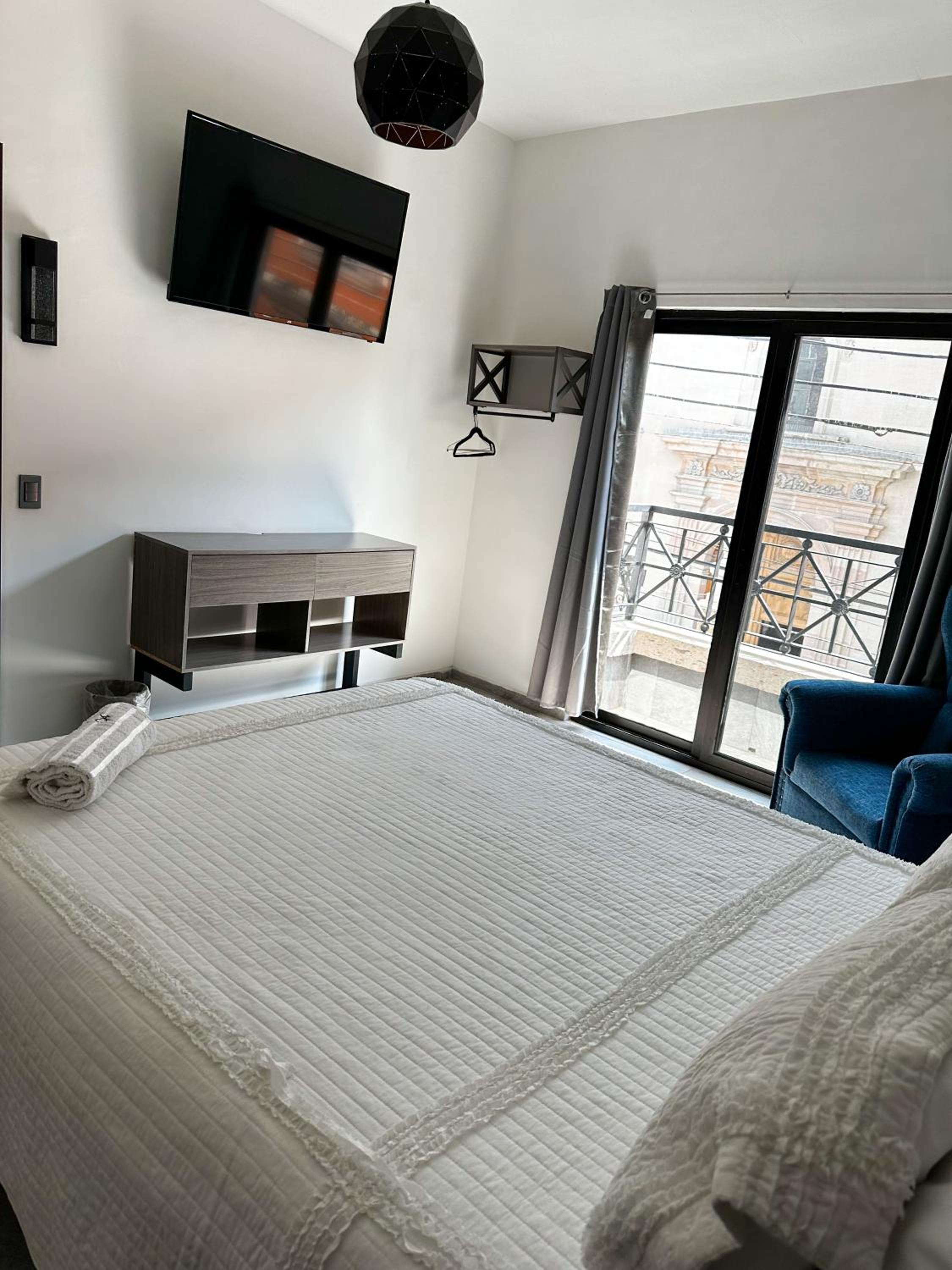 Deluxe Single Room