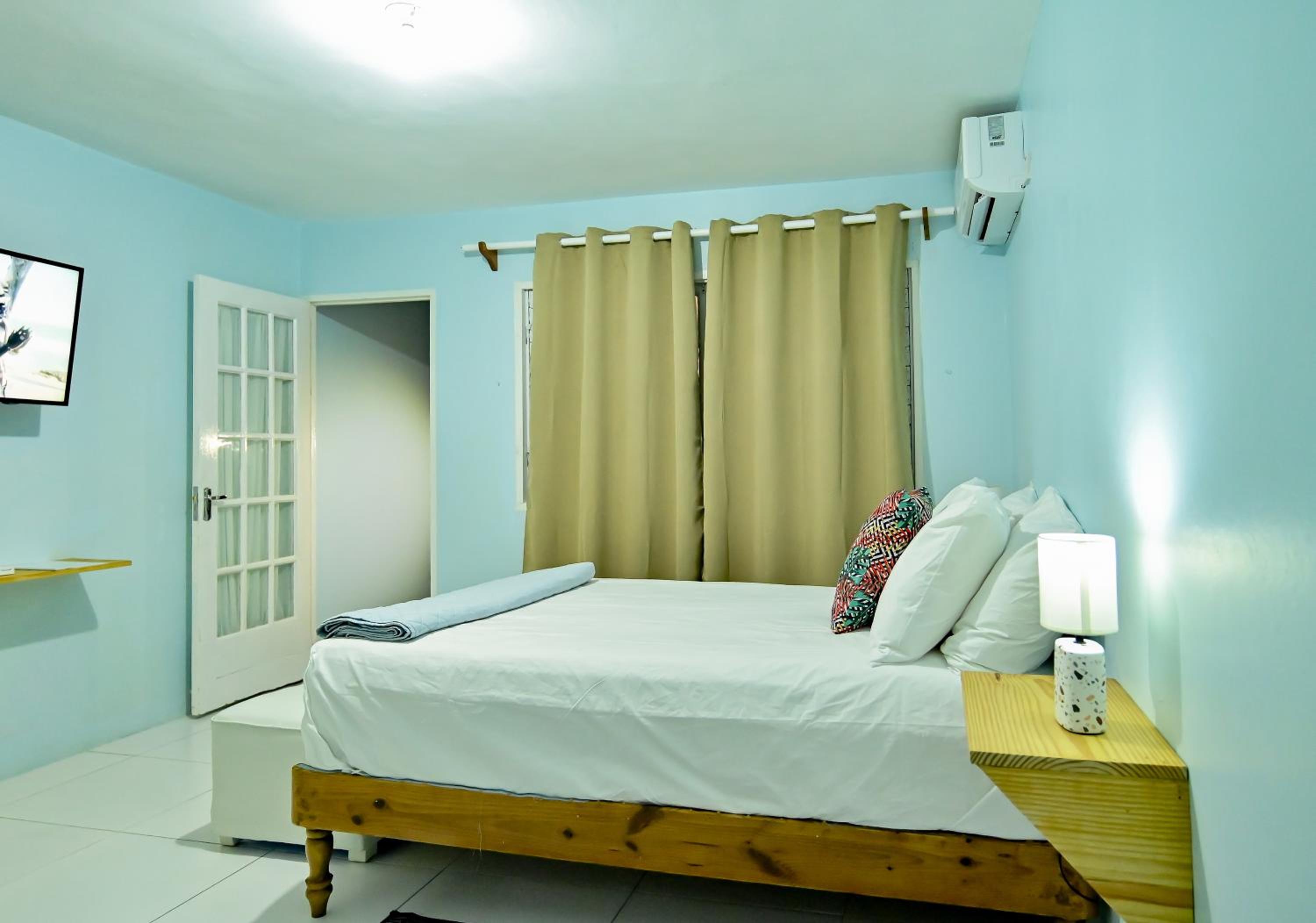 Double Room with Balcony and Sea View