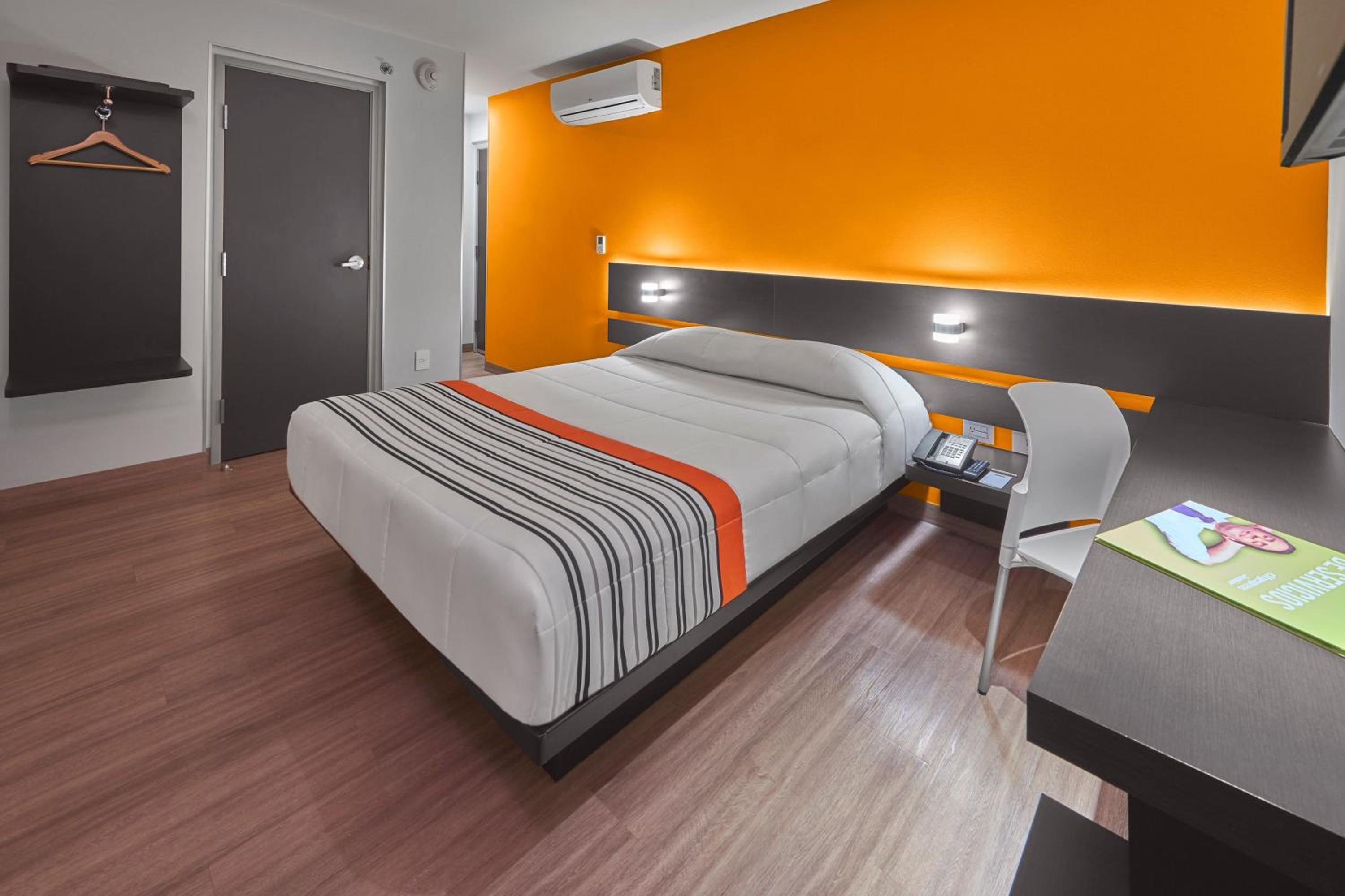 Double Room - Photo 2