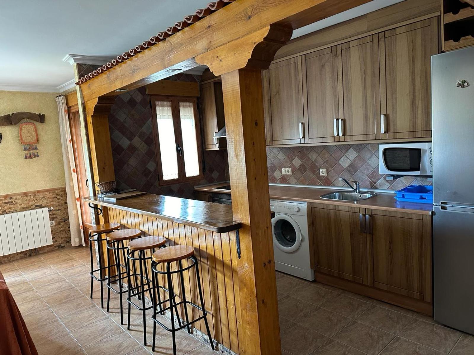 Four-Bedroom House photo 2