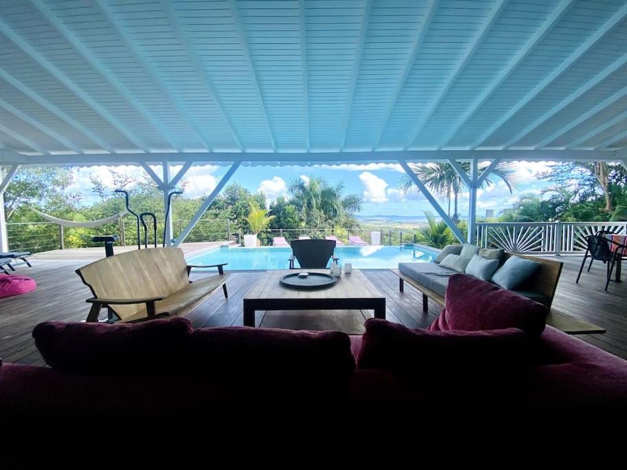 Three-Bedroom Villa photo 2