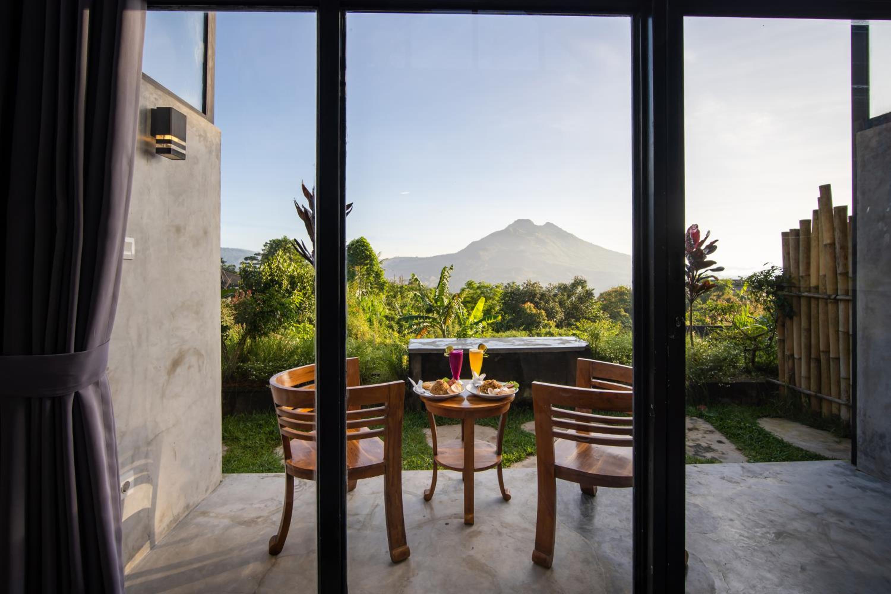 Suite with Mountain View photo 2