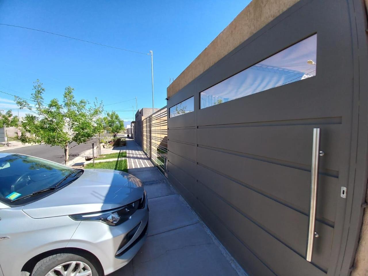 One-Bedroom House photo 2