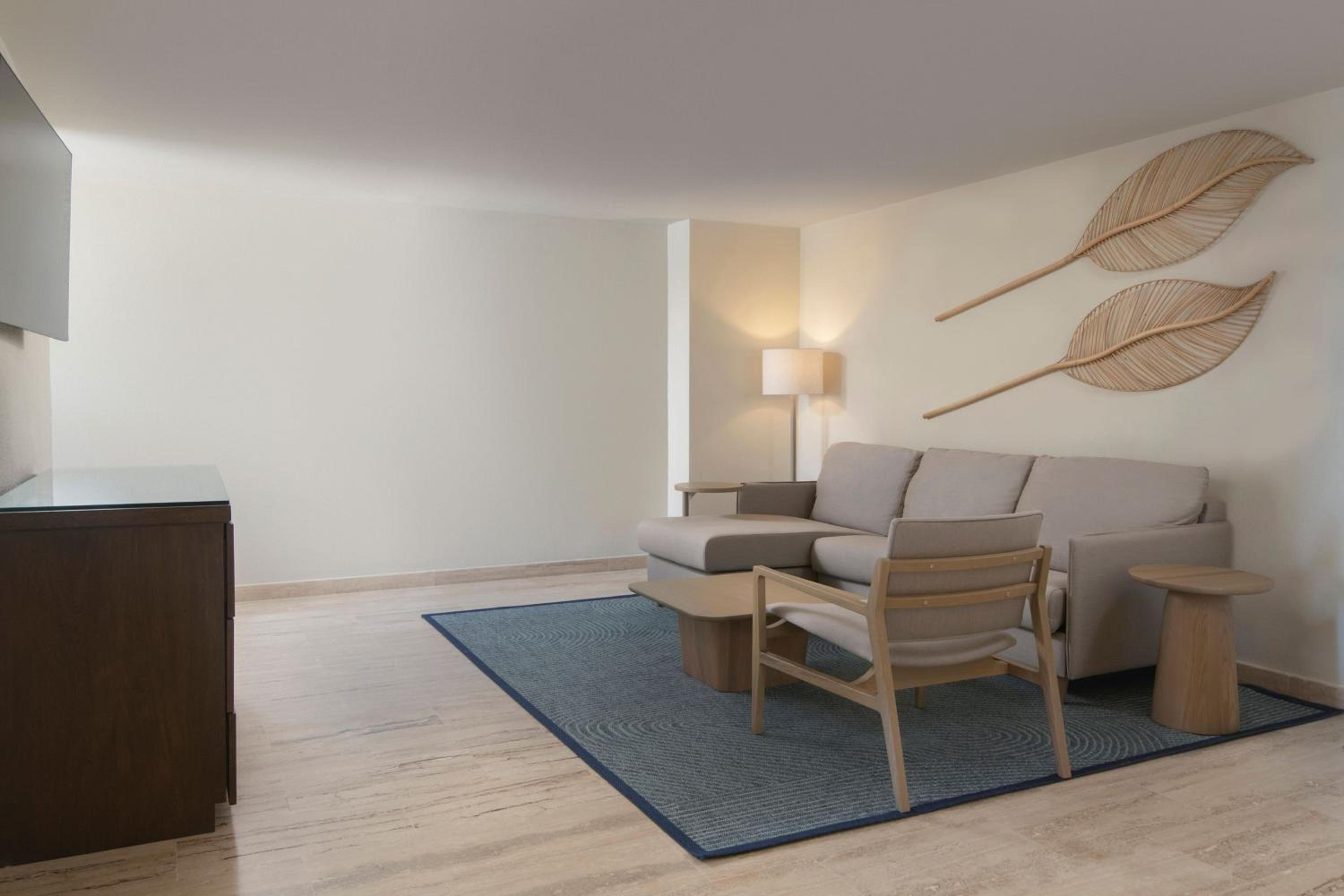 Suite, Suite, 1 King, Sea view