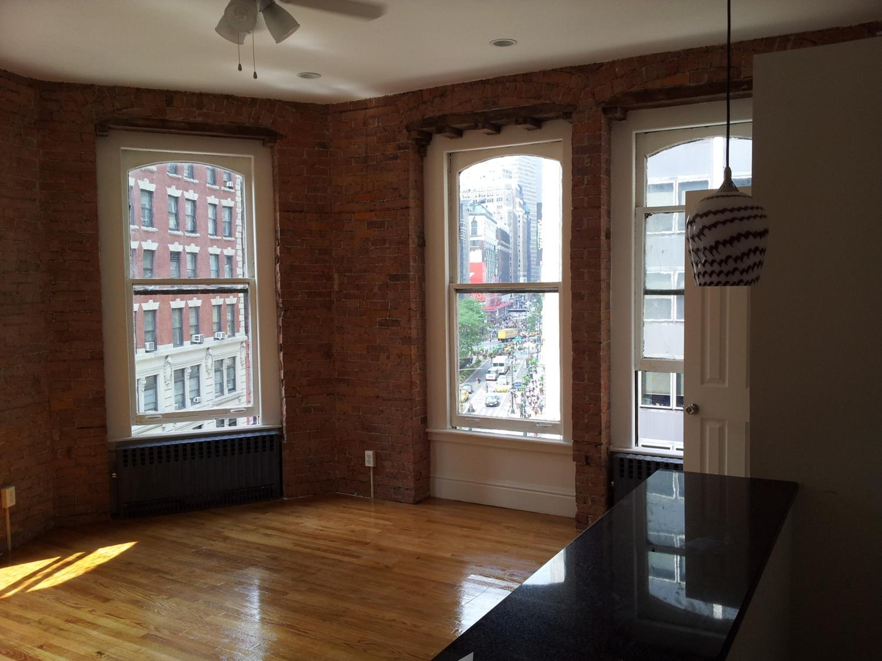 Studio Apartment photo 1