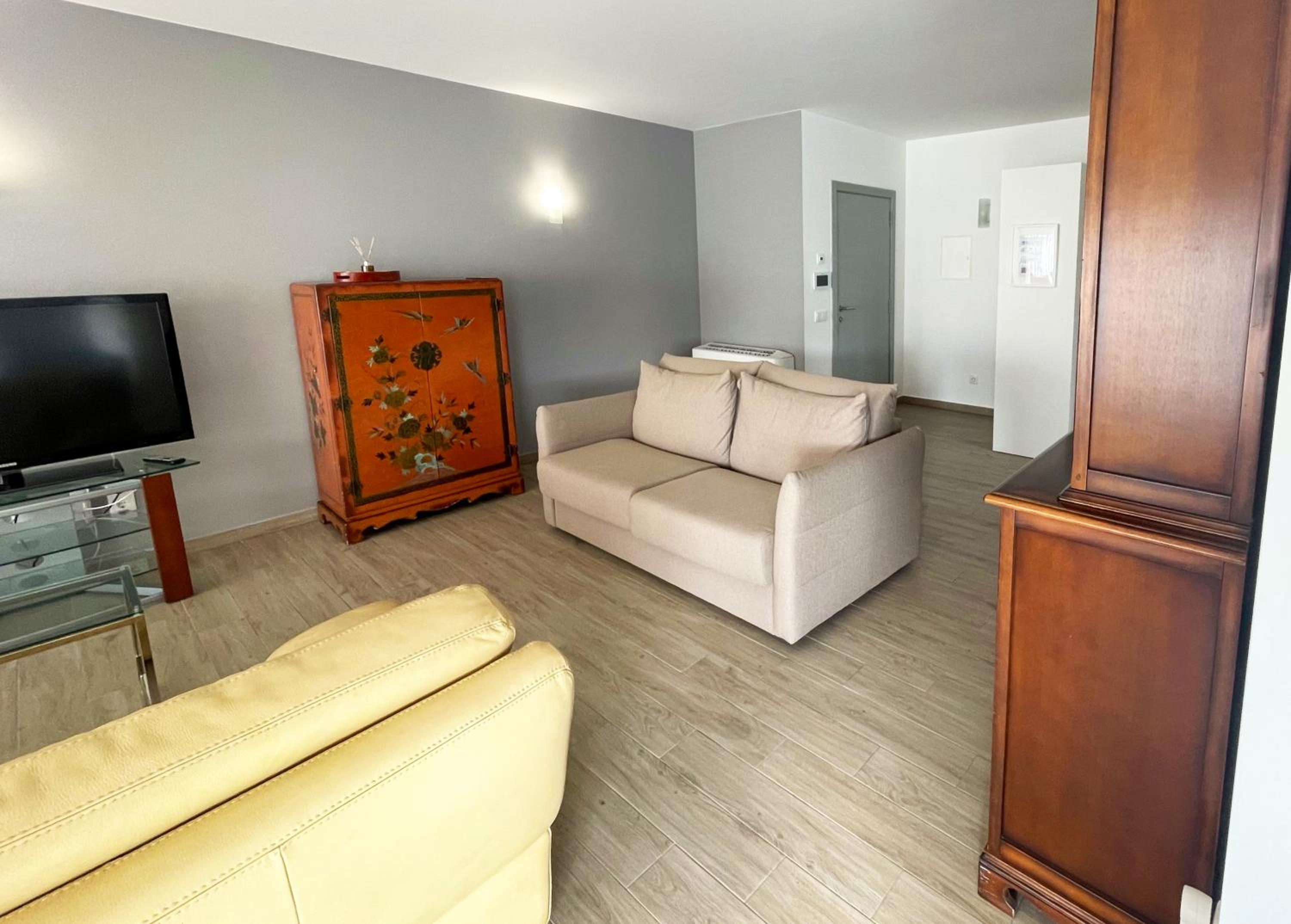 Two-Bedroom Apartment - Photo 7