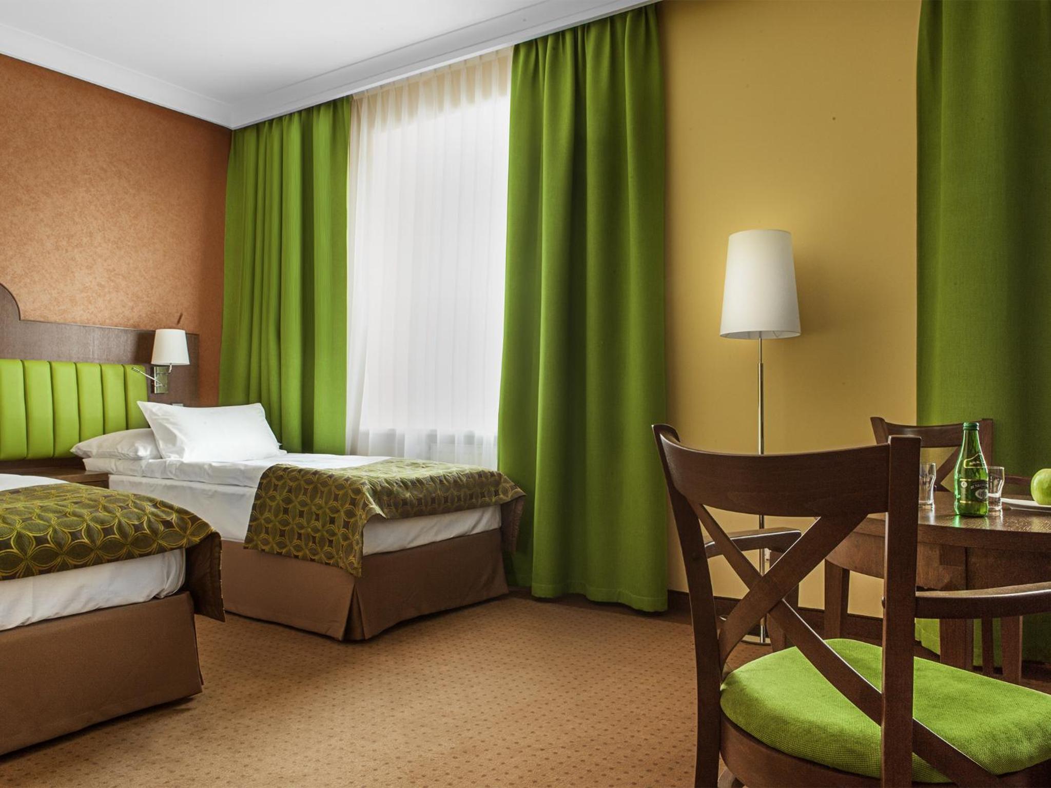 Twin Room - Non-Smoking