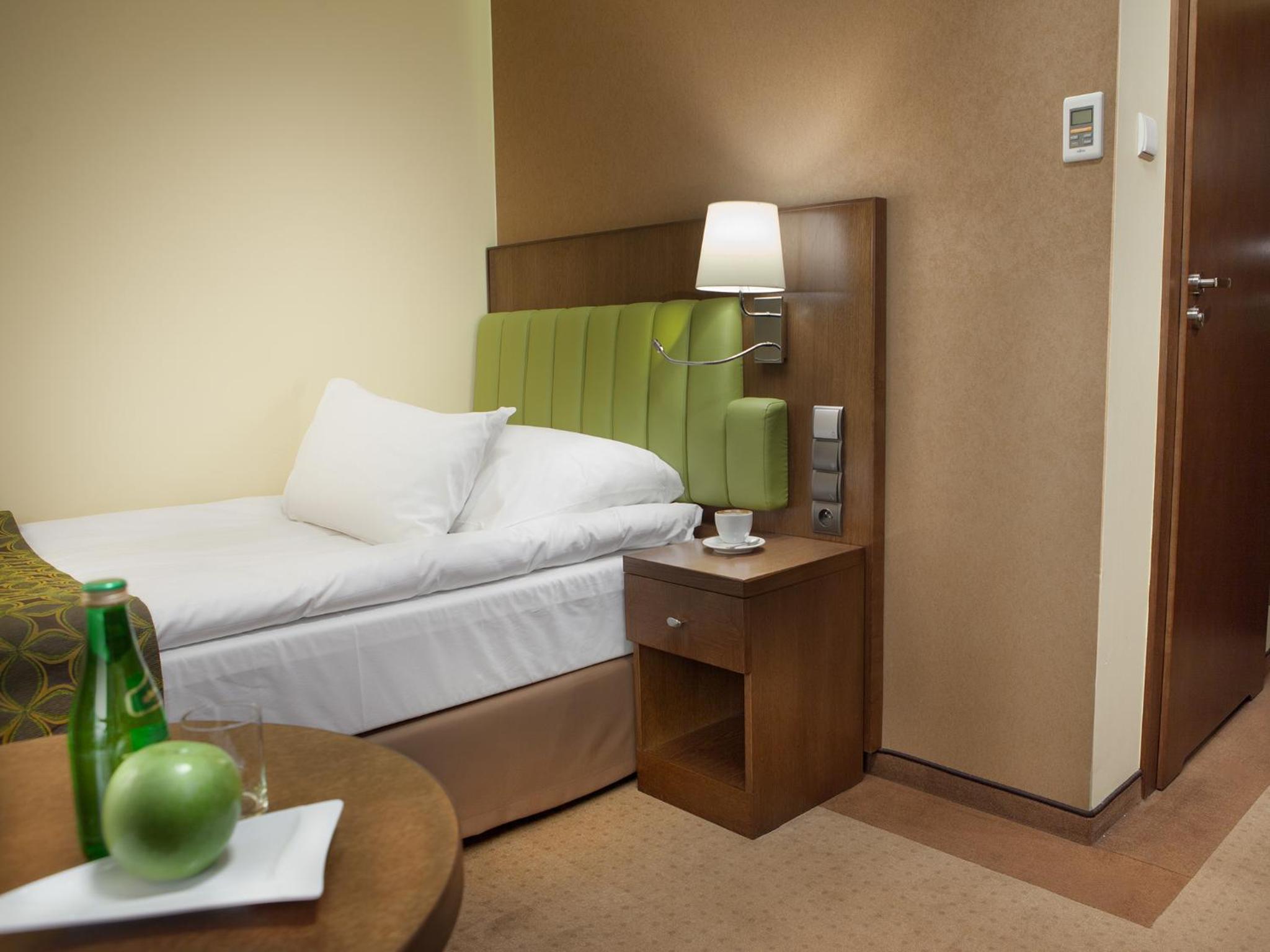 Single Room - Non-Smoking photo 2