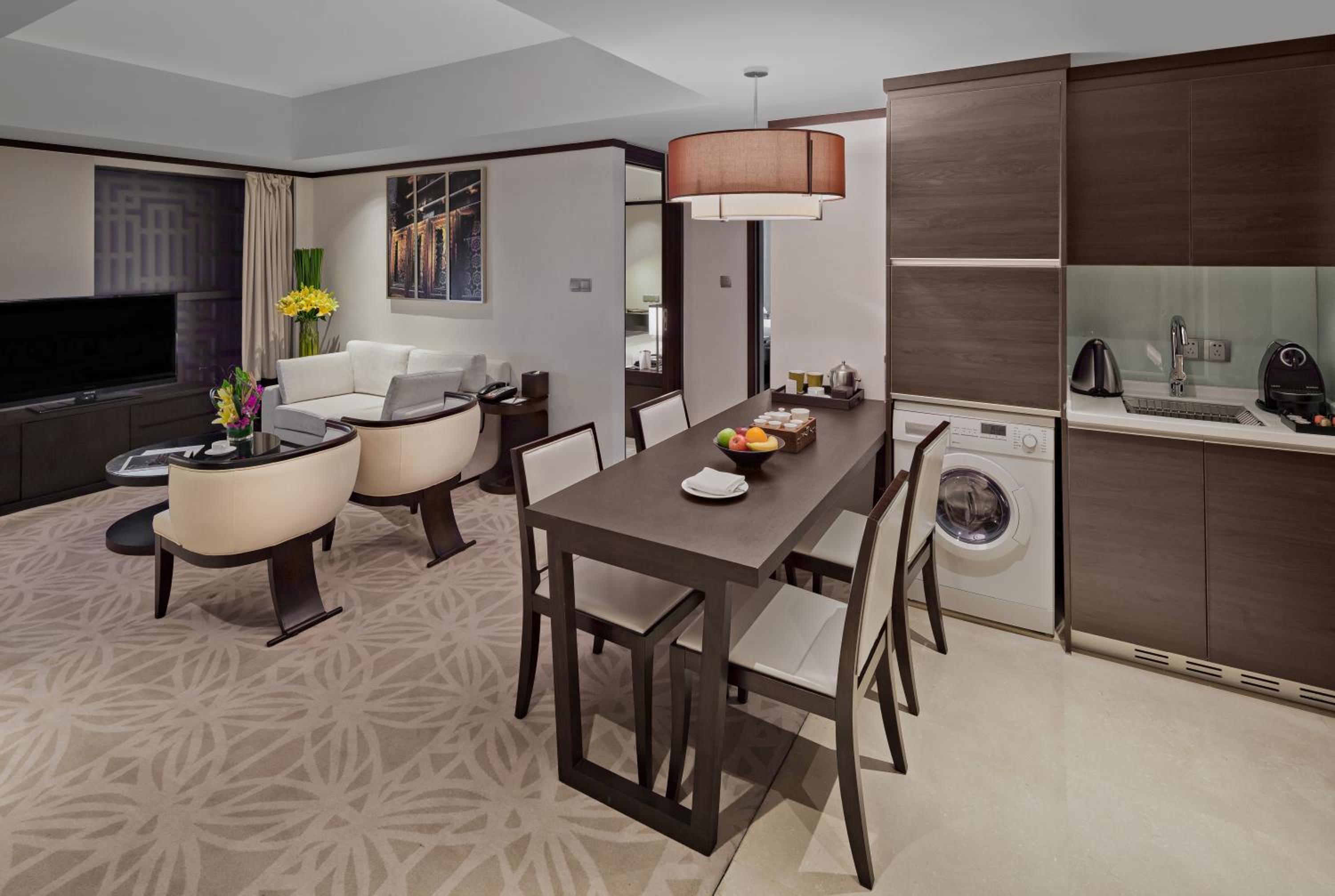 Club One-Bedroom Suite - Photo 1