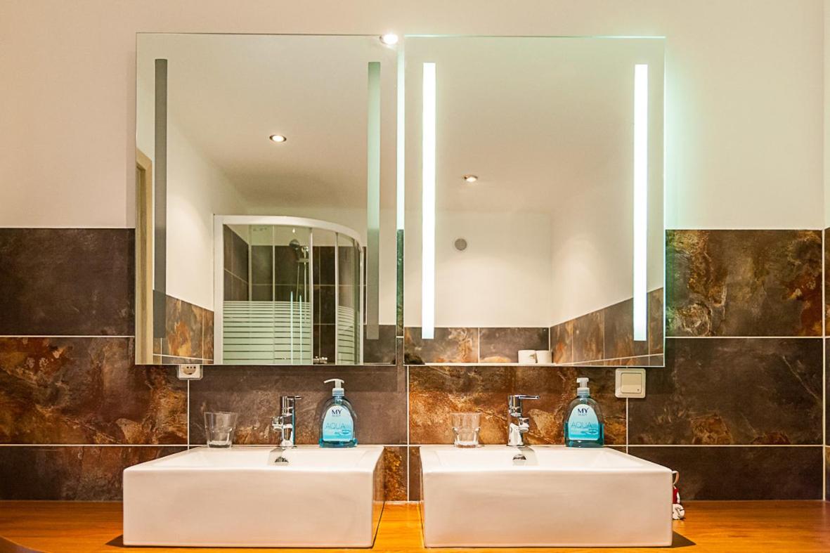 Double or Twin Room photo 2