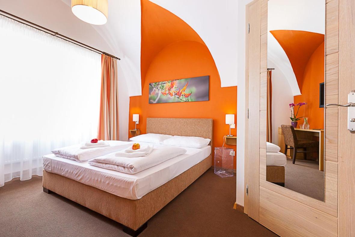 Large Single Room photo 2