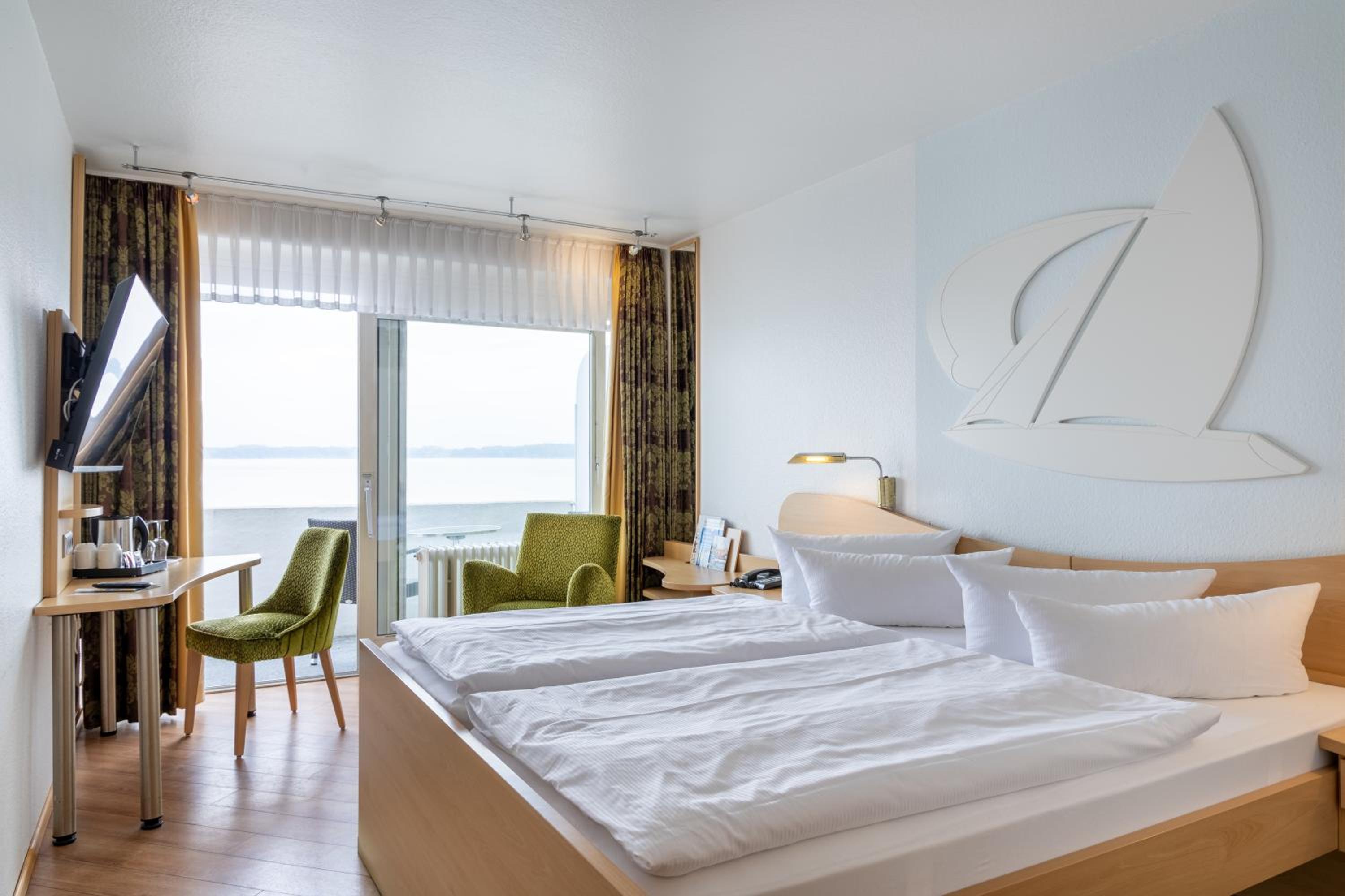 Standard Double Room - Photo 18