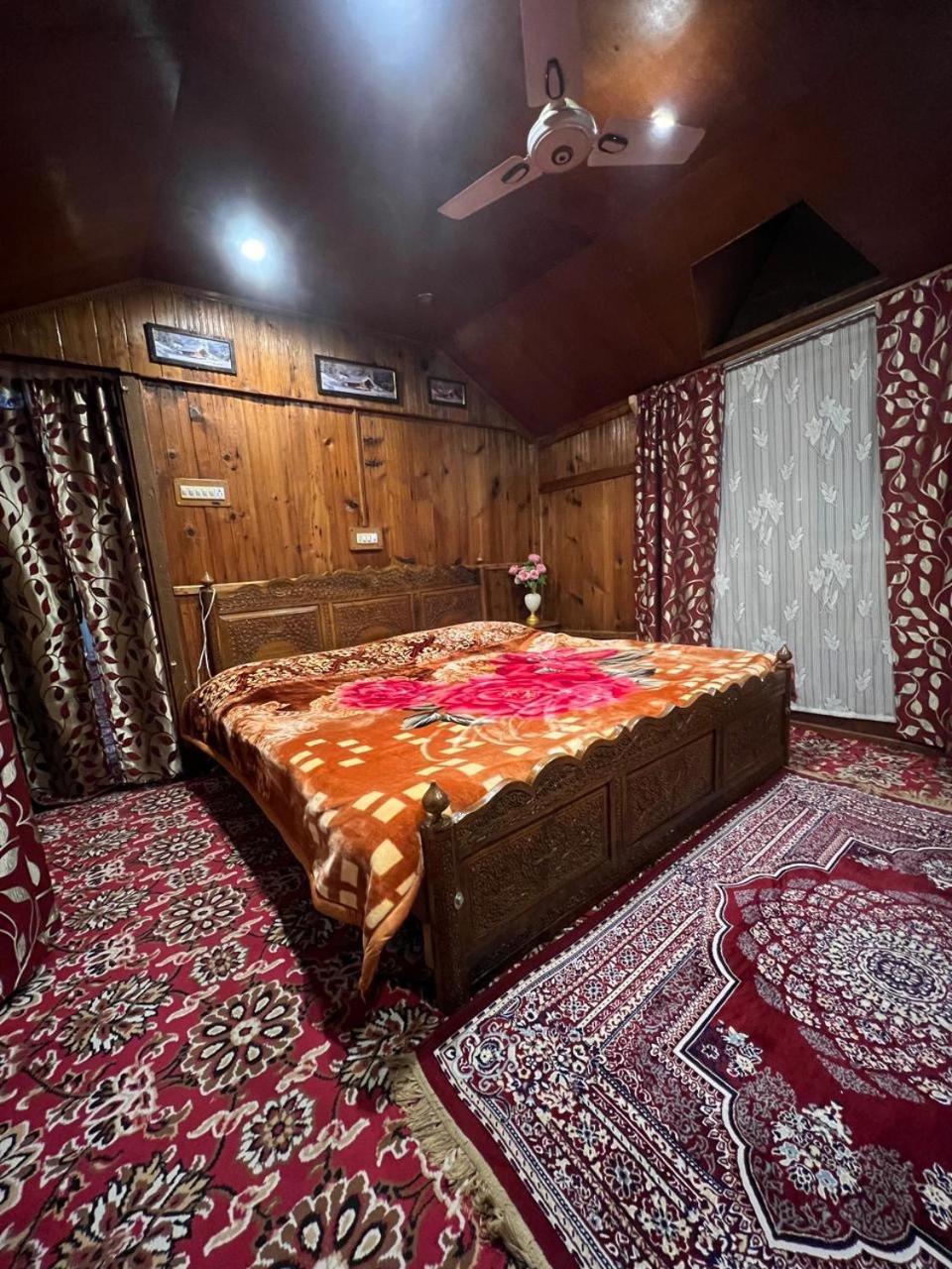 Double Room with Lake View photo 1