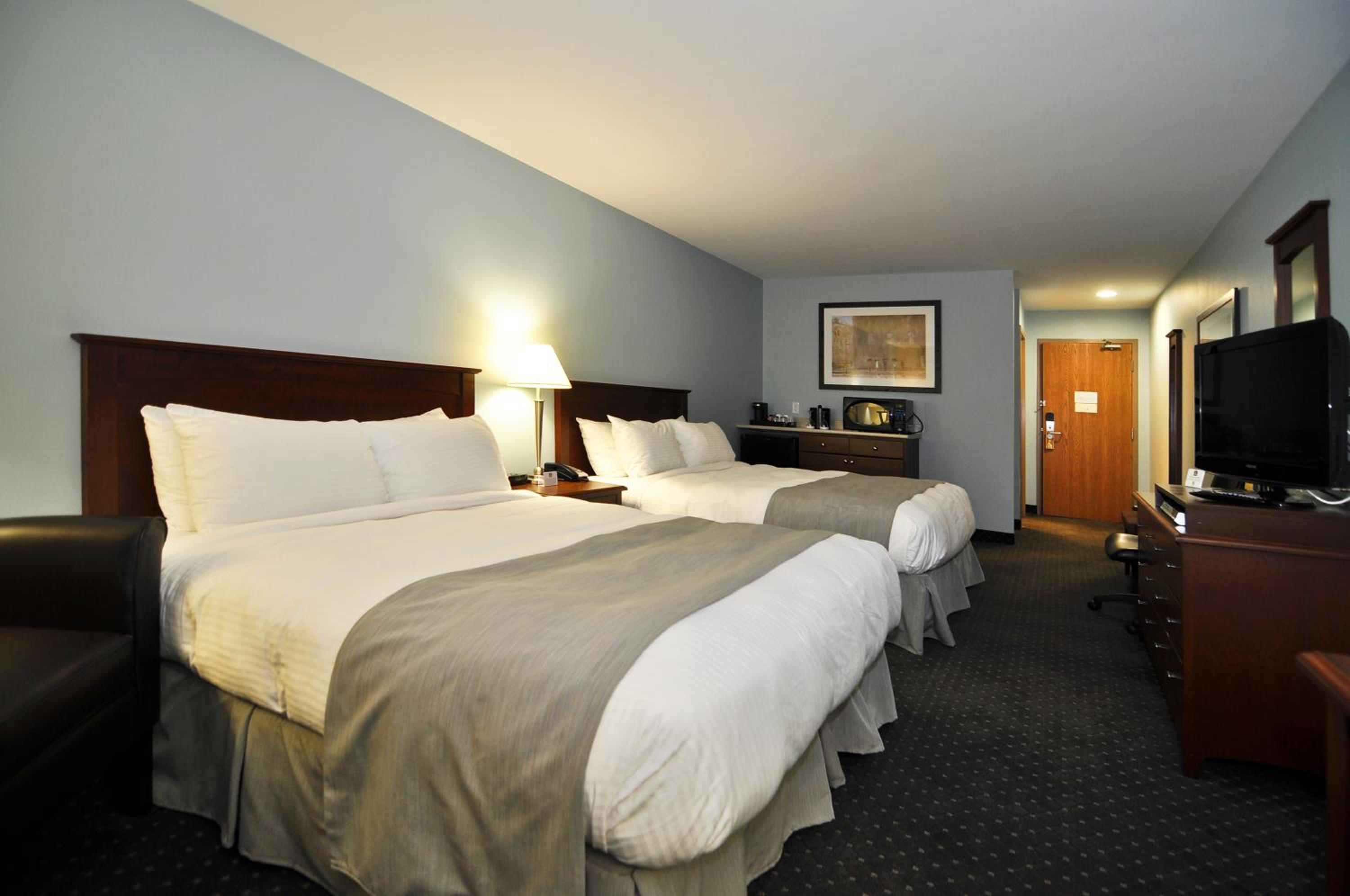 Large Queen Room with Two Queen Beds - Non-Smoking