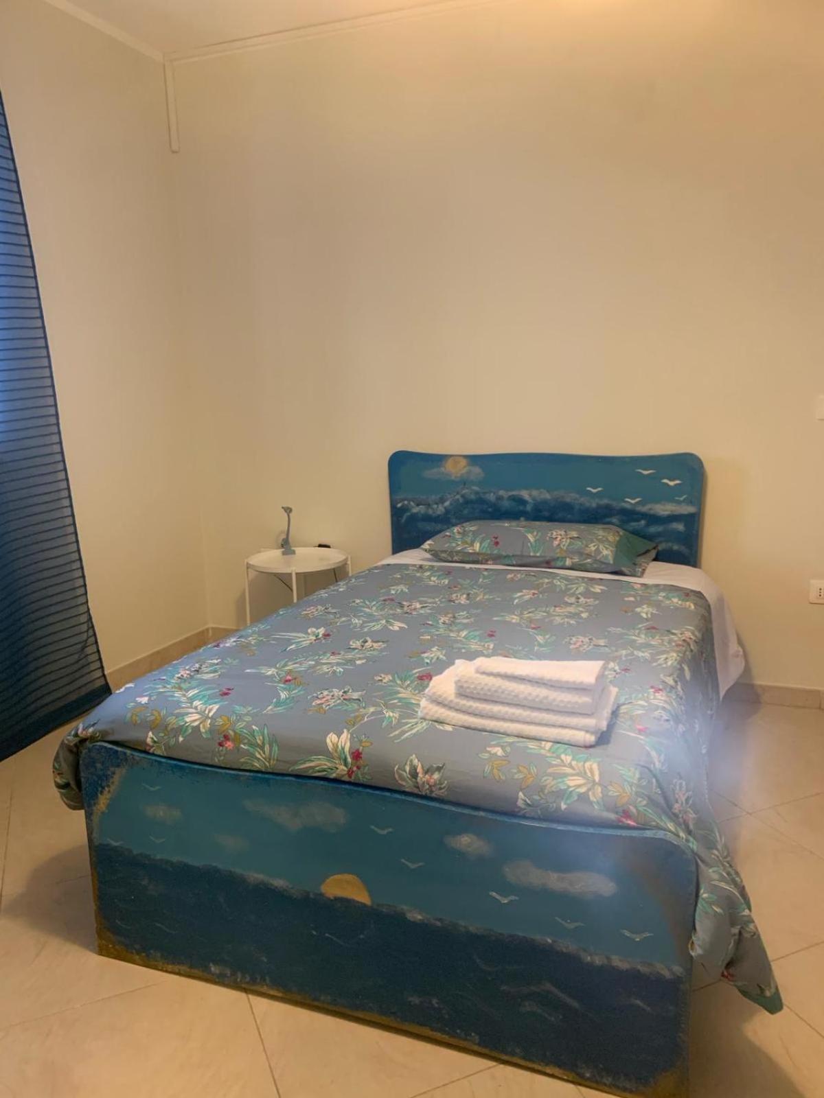 Two-Bedroom House photo 3