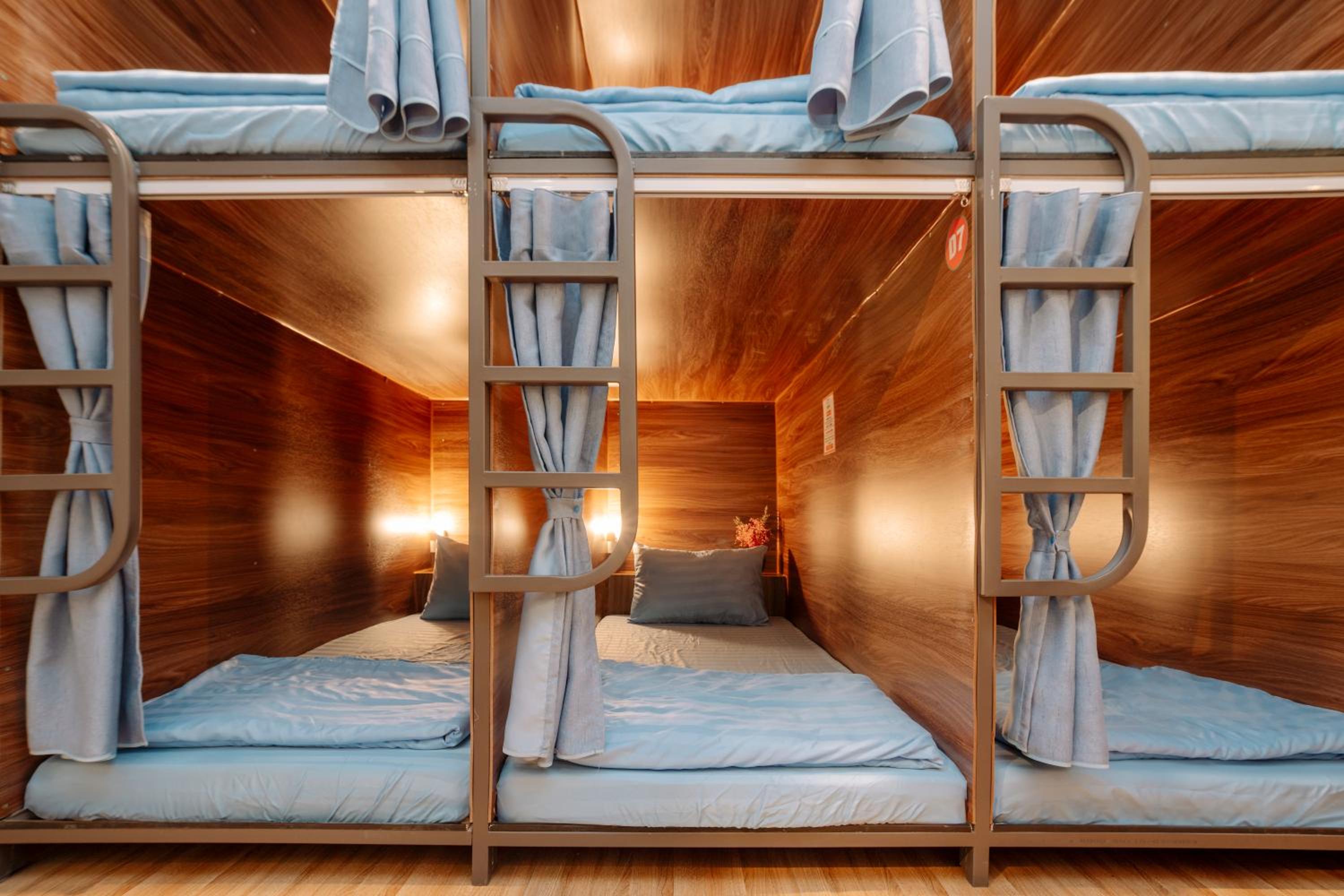 Single Bed in 10-Bed Dormitory Room