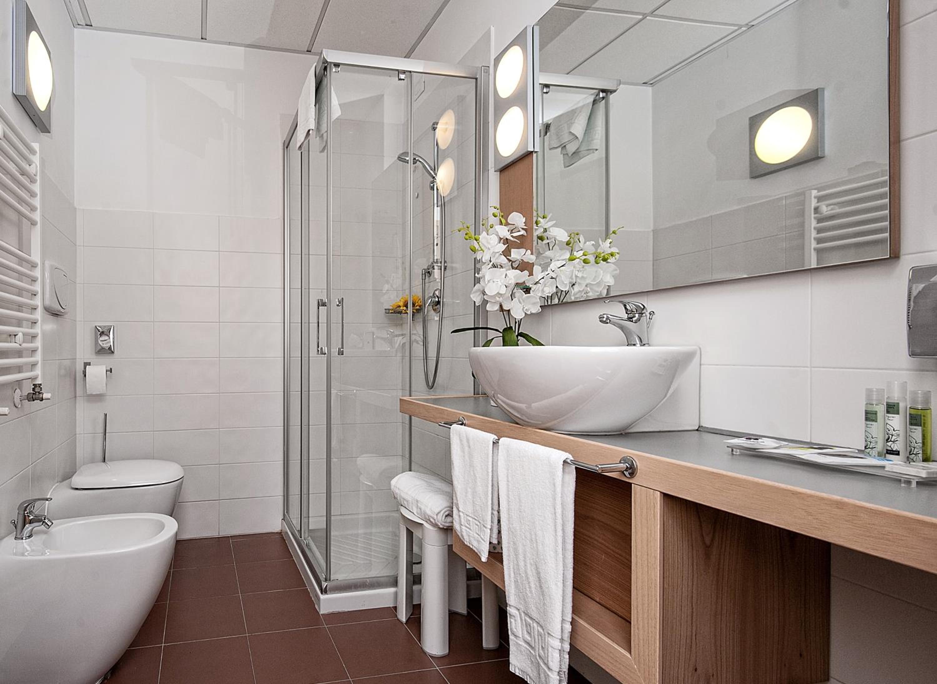 Standard Double or Twin Room - Photo 4