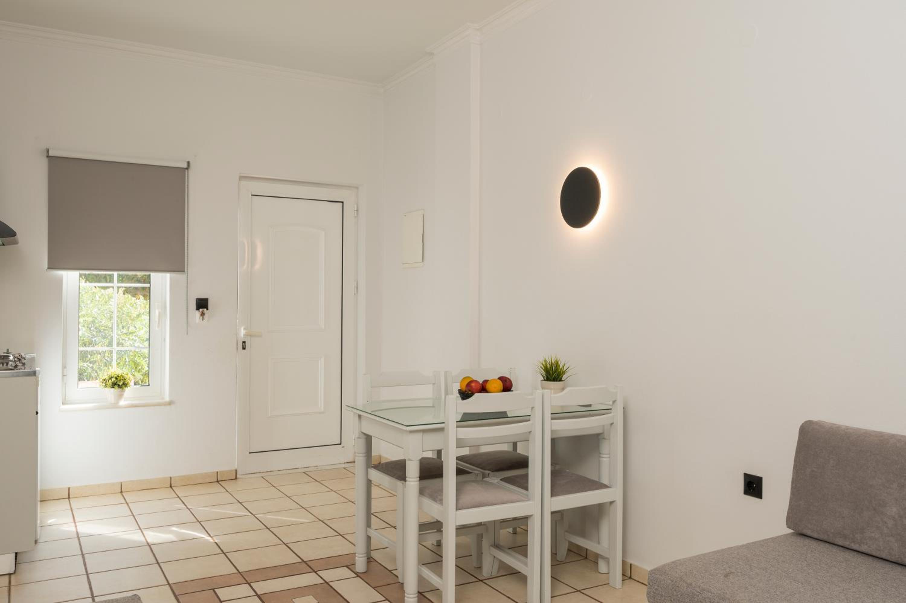 Apartment - Photo 2