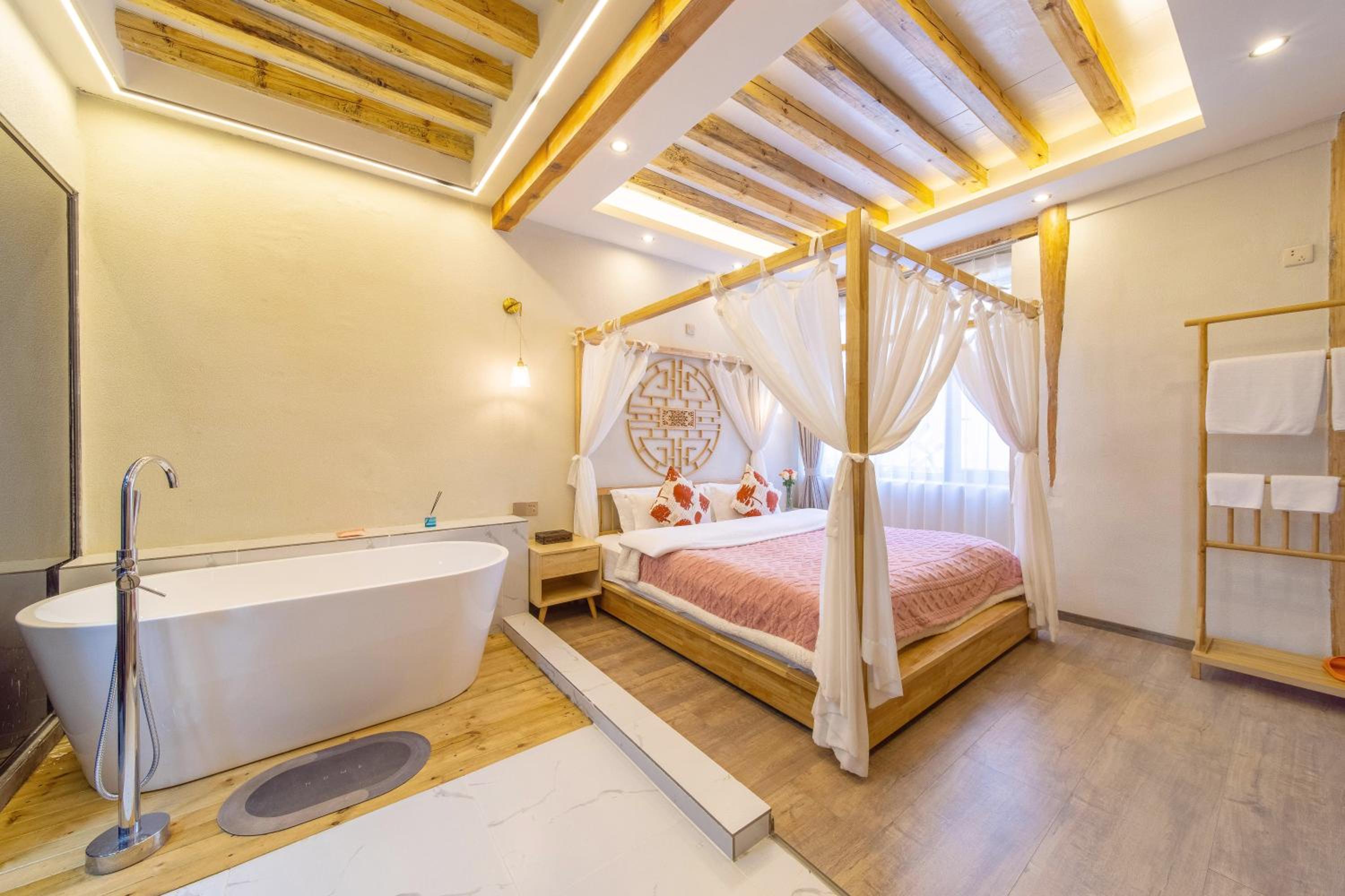 Deluxe Double Room With Bath photo 1