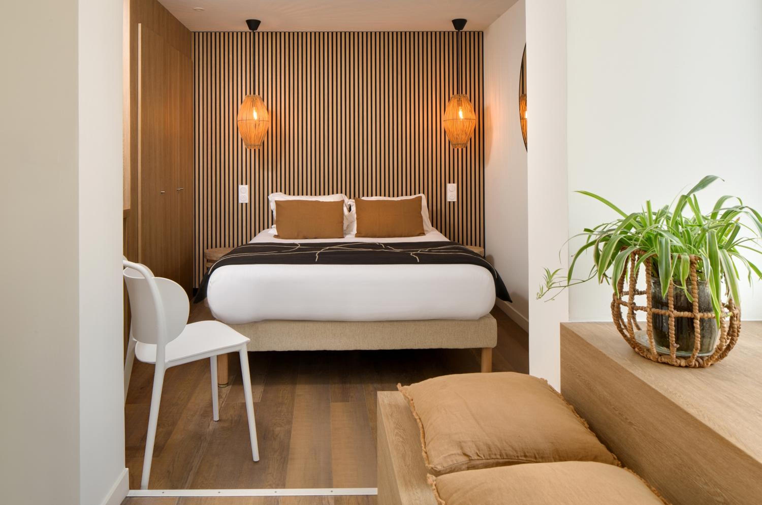 Junior Suite with Pool View