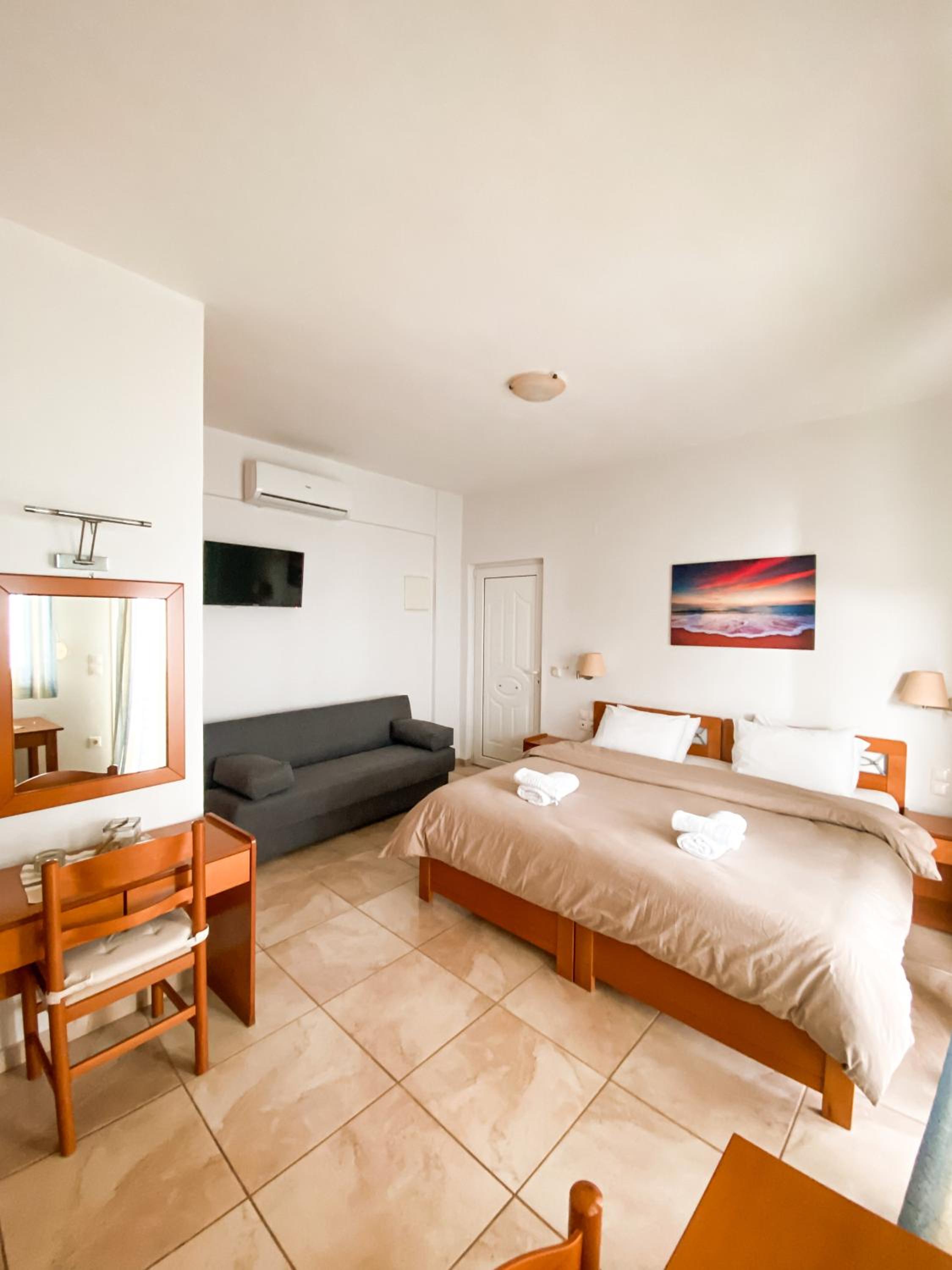 Deluxe Triple Room with Sea View