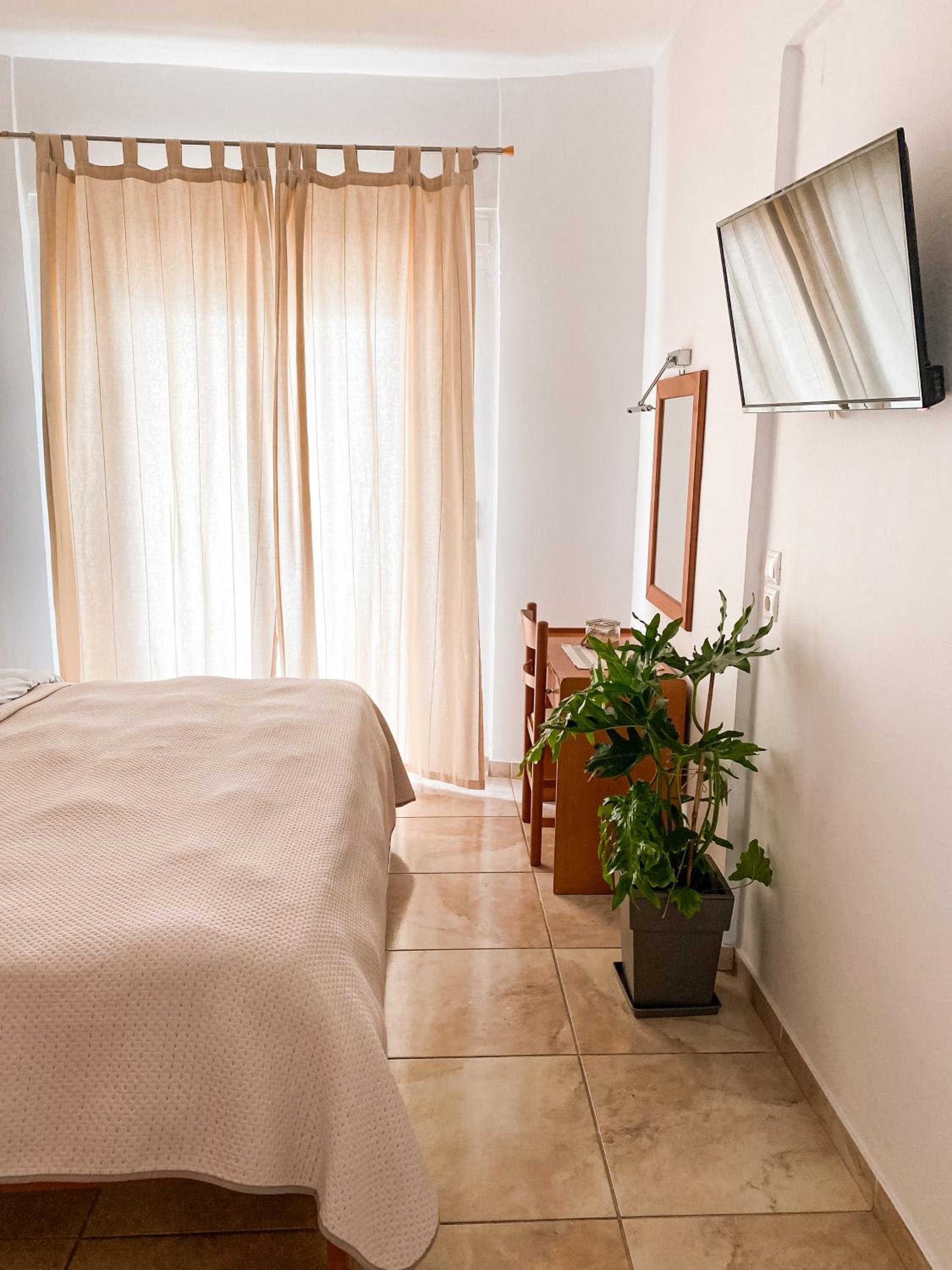 Double or Twin Room with Sea View