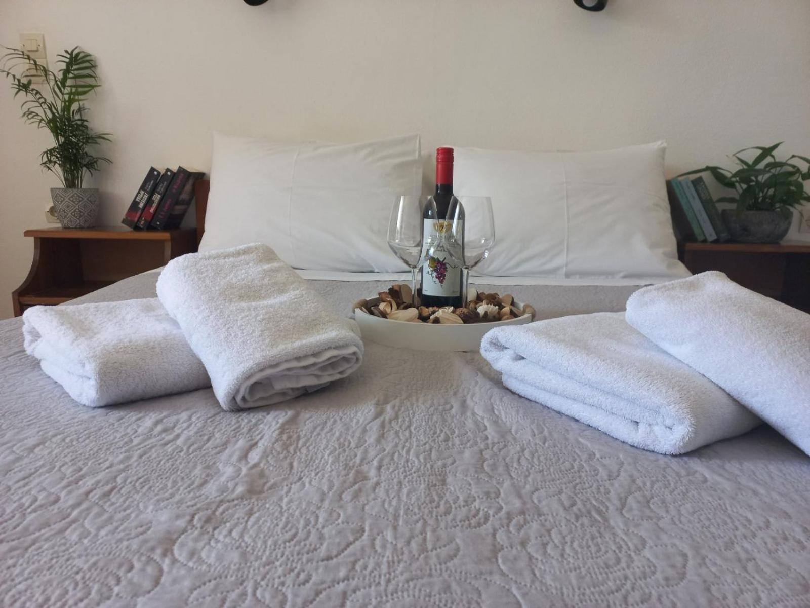 Classic Double Room with Sea View - Photo 43