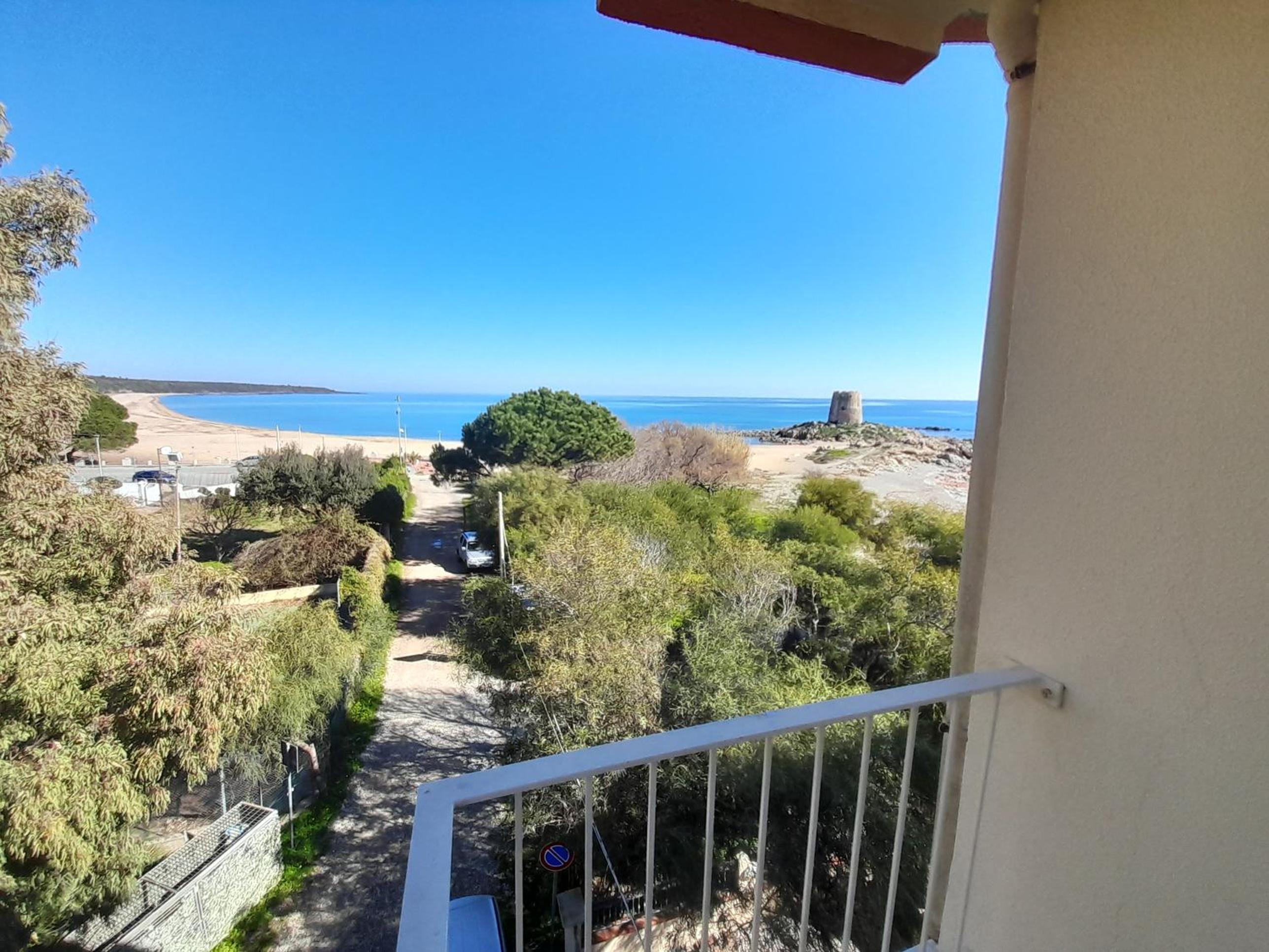 One-Bedroom Apartment with View photo 2